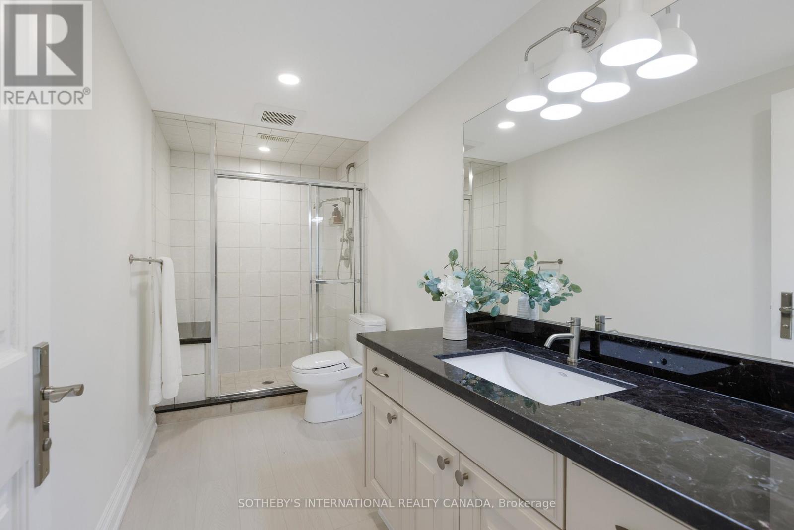 36 Gardenvale Road, Toronto (stonegate-queensway), Ontario