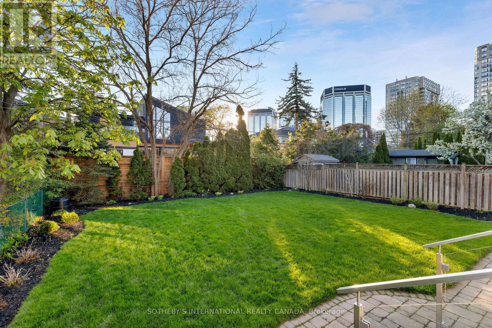36 Gardenvale Road, Toronto (stonegate-queensway), Ontario