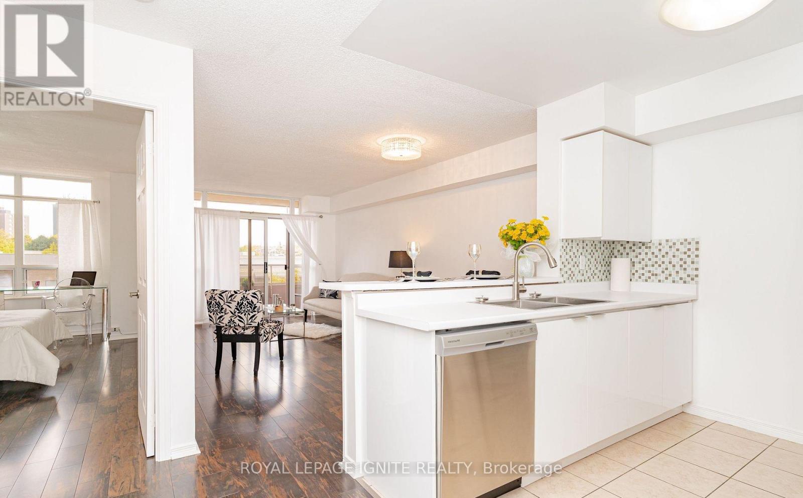 203 - 3650 Kingston Road, Toronto (scarborough Village), Ontario