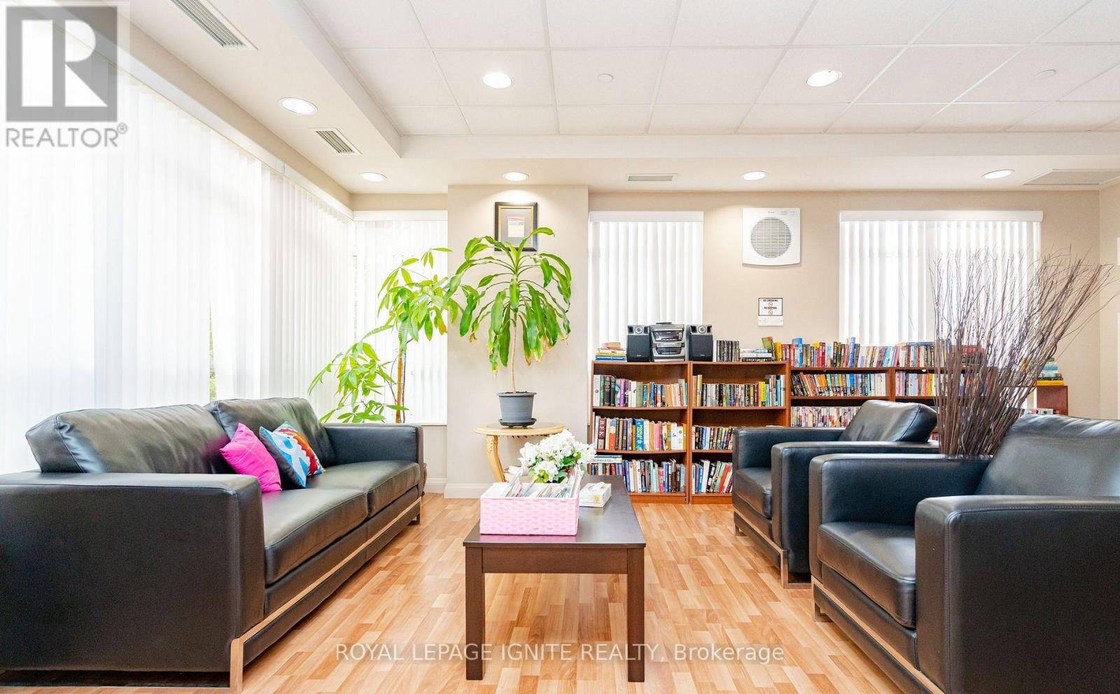 203 - 3650 Kingston Road, Toronto (scarborough Village), Ontario
