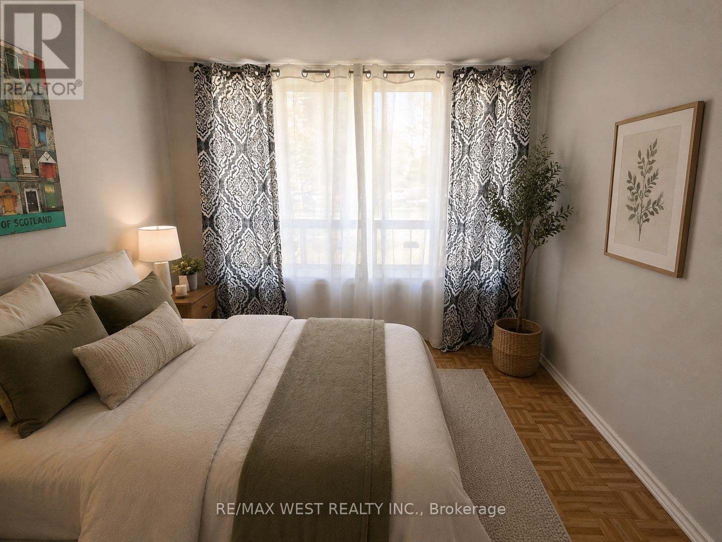 2 Lisburn Crescent, Toronto (don Valley Village), Ontario