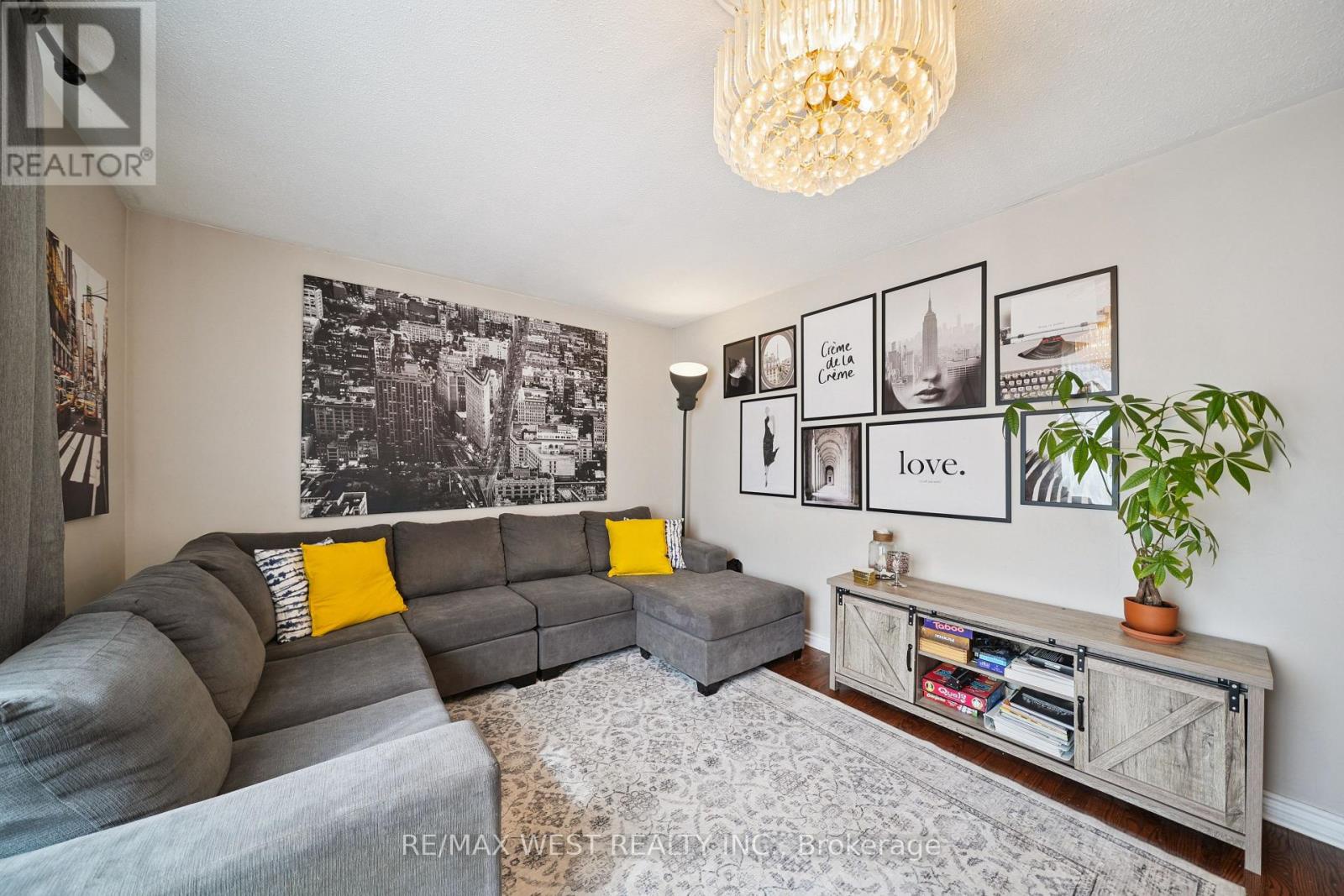 2 Lisburn Crescent, Toronto (don Valley Village), Ontario