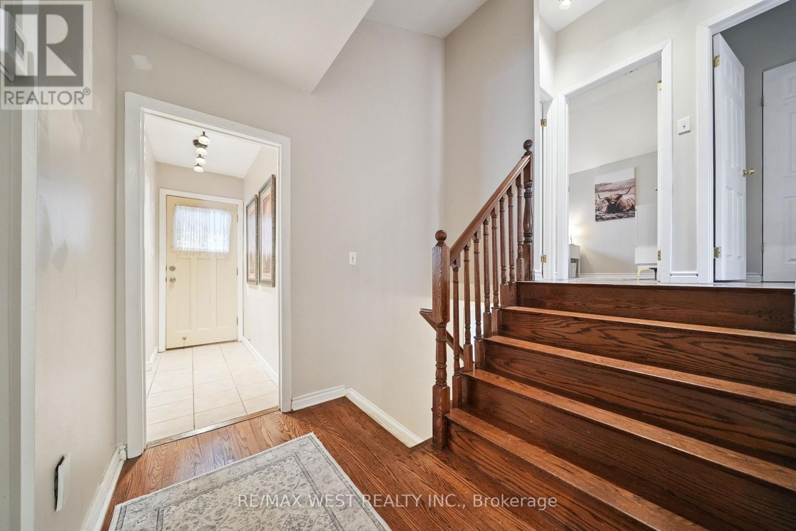 2 Lisburn Crescent, Toronto (don Valley Village), Ontario