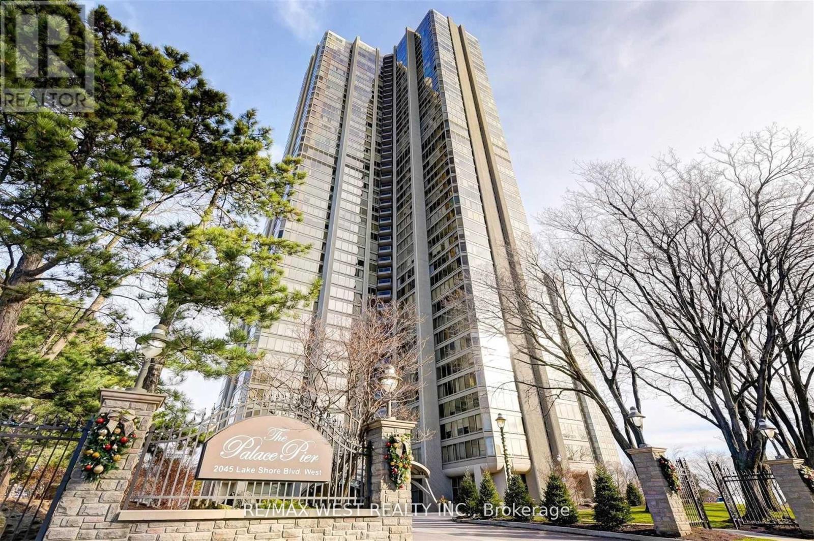 807 - 2045 Lake Shore Boulevard W, Toronto (mimico), Ontario