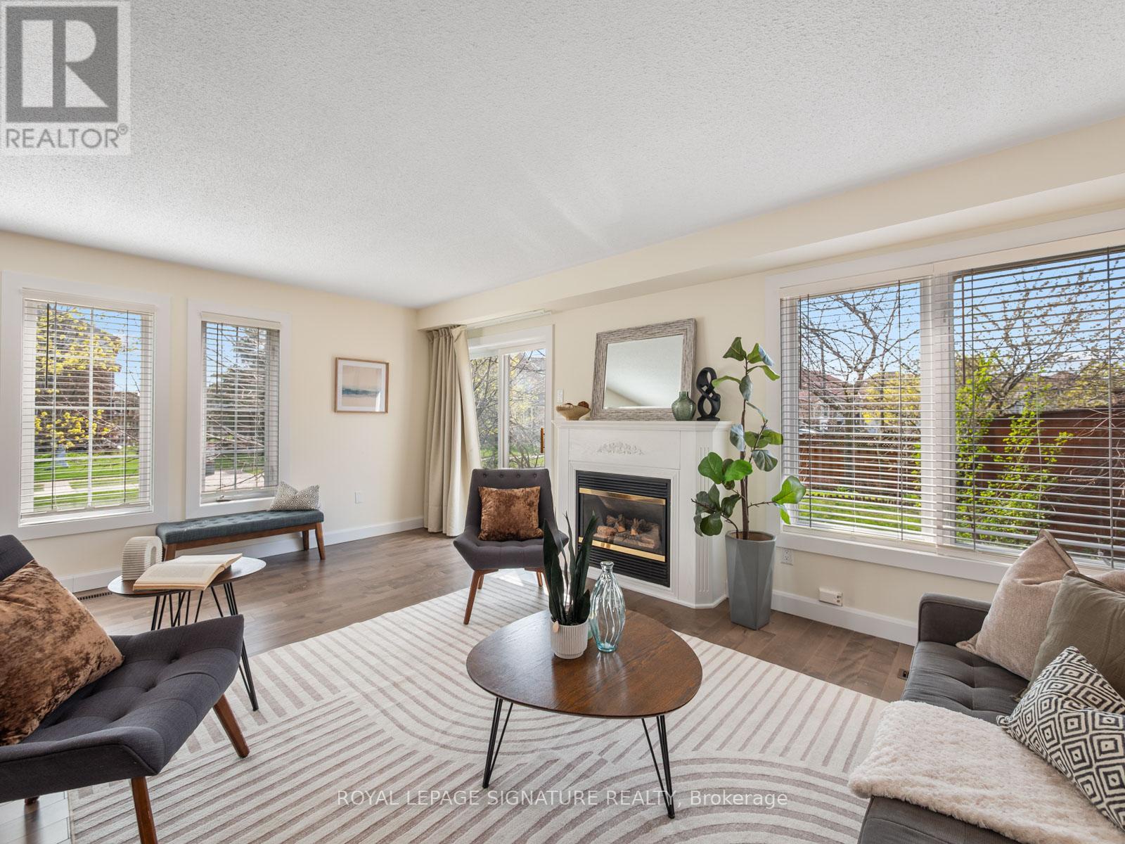 52 Lakeridge Drive, Toronto (centennial Scarborough), Ontario