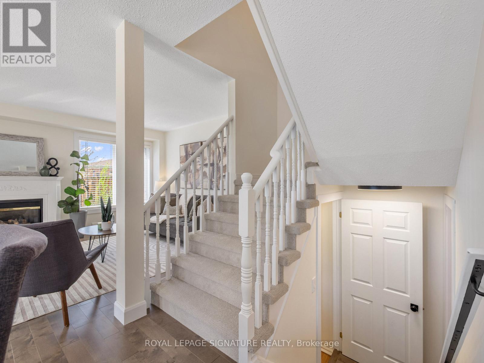 52 Lakeridge Drive, Toronto (centennial Scarborough), Ontario