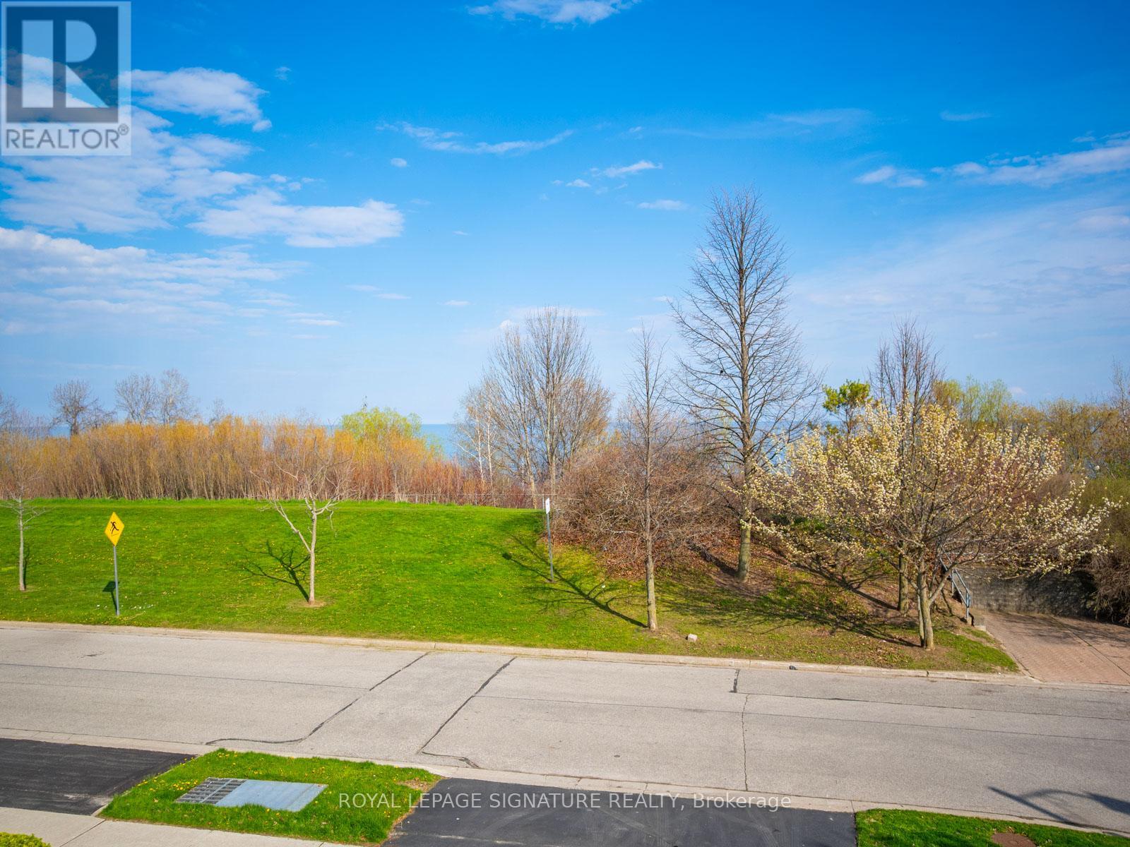 52 Lakeridge Drive, Toronto (centennial Scarborough), Ontario