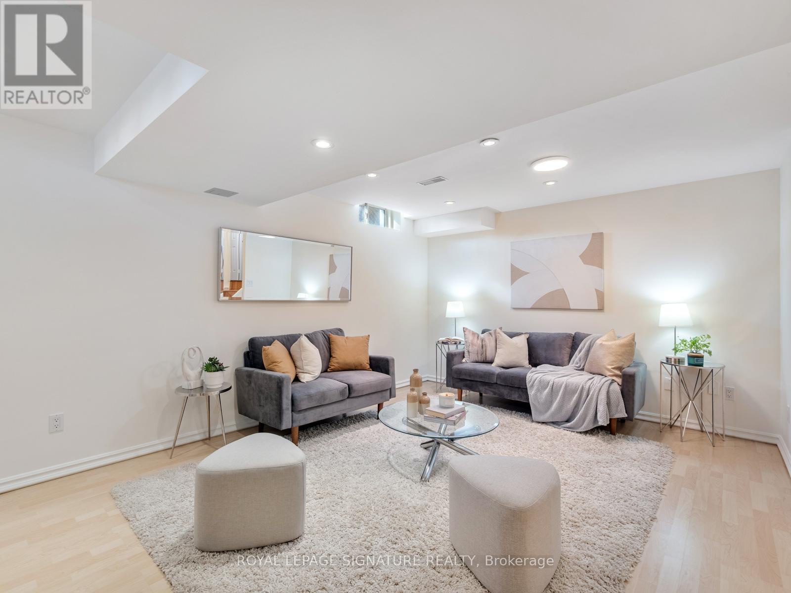 52 Lakeridge Drive, Toronto (centennial Scarborough), Ontario
