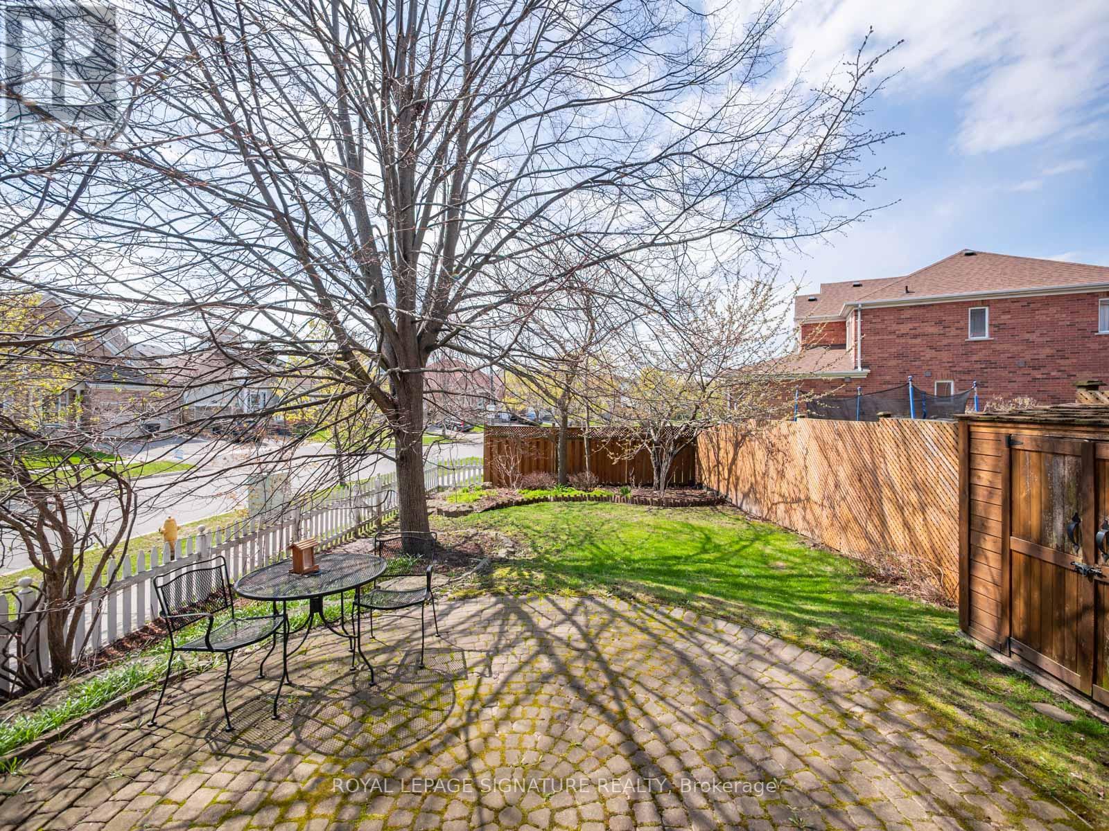 52 Lakeridge Drive, Toronto (centennial Scarborough), Ontario