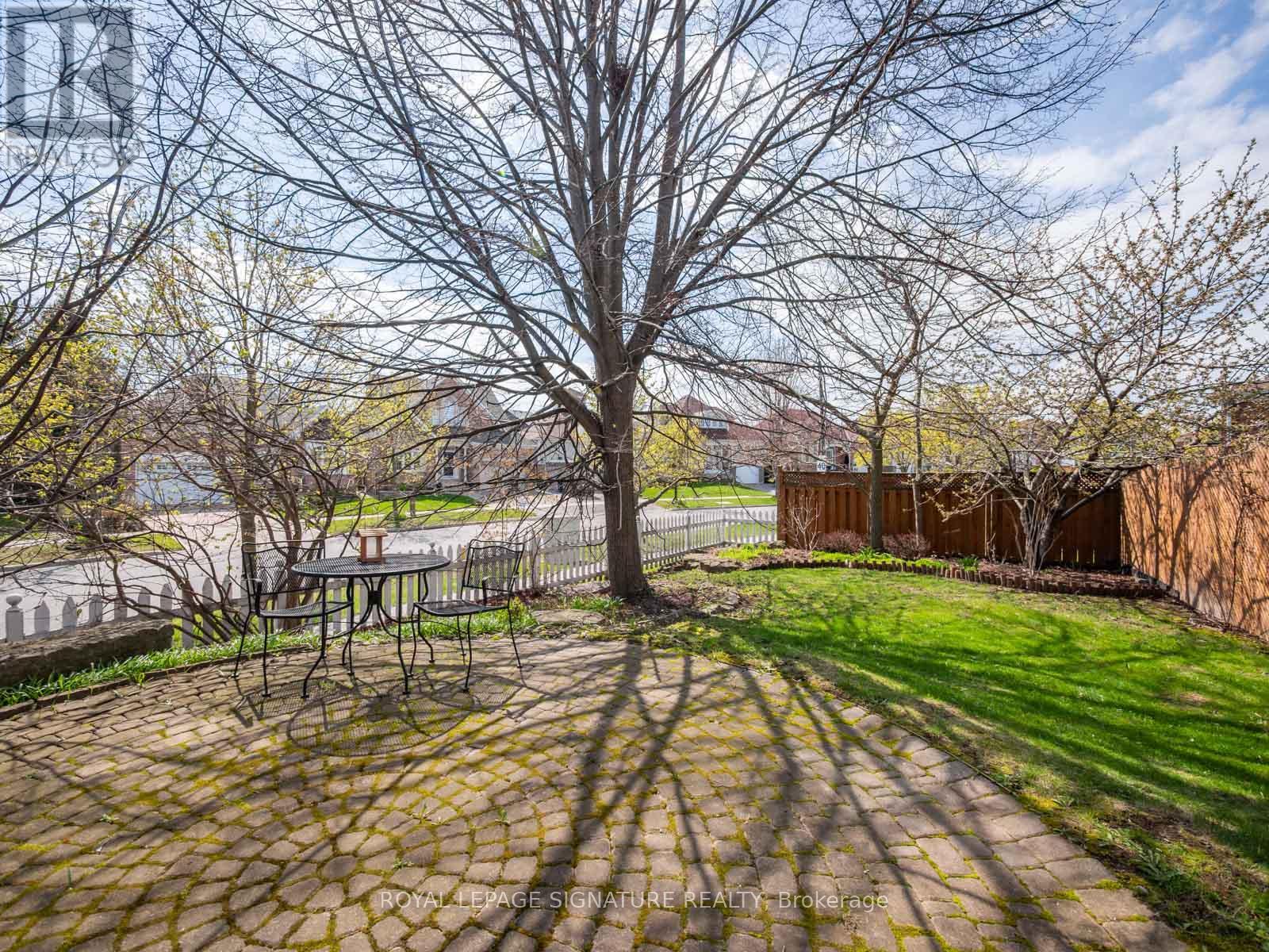 52 Lakeridge Drive, Toronto (centennial Scarborough), Ontario
