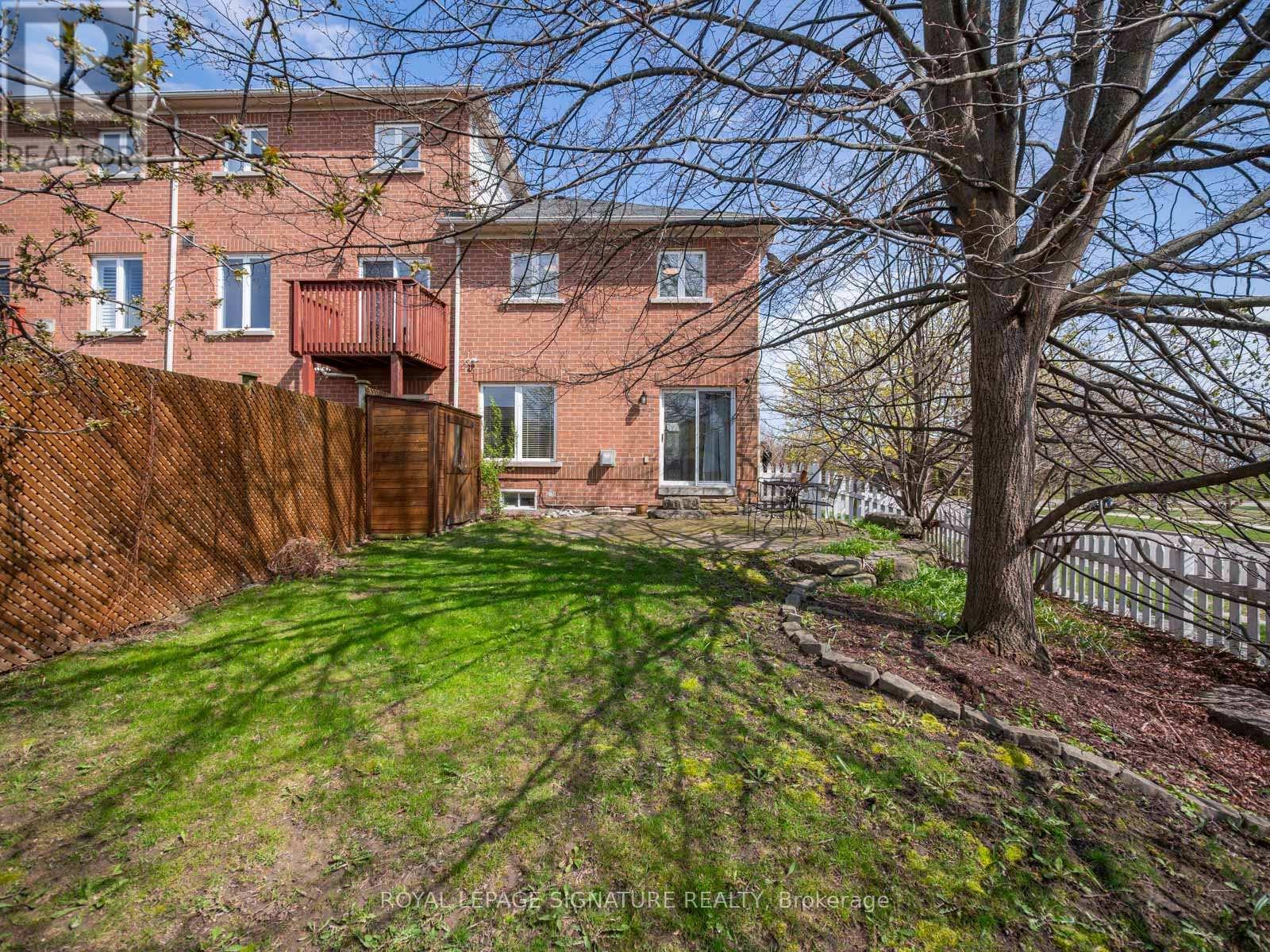 52 Lakeridge Drive, Toronto (centennial Scarborough), Ontario
