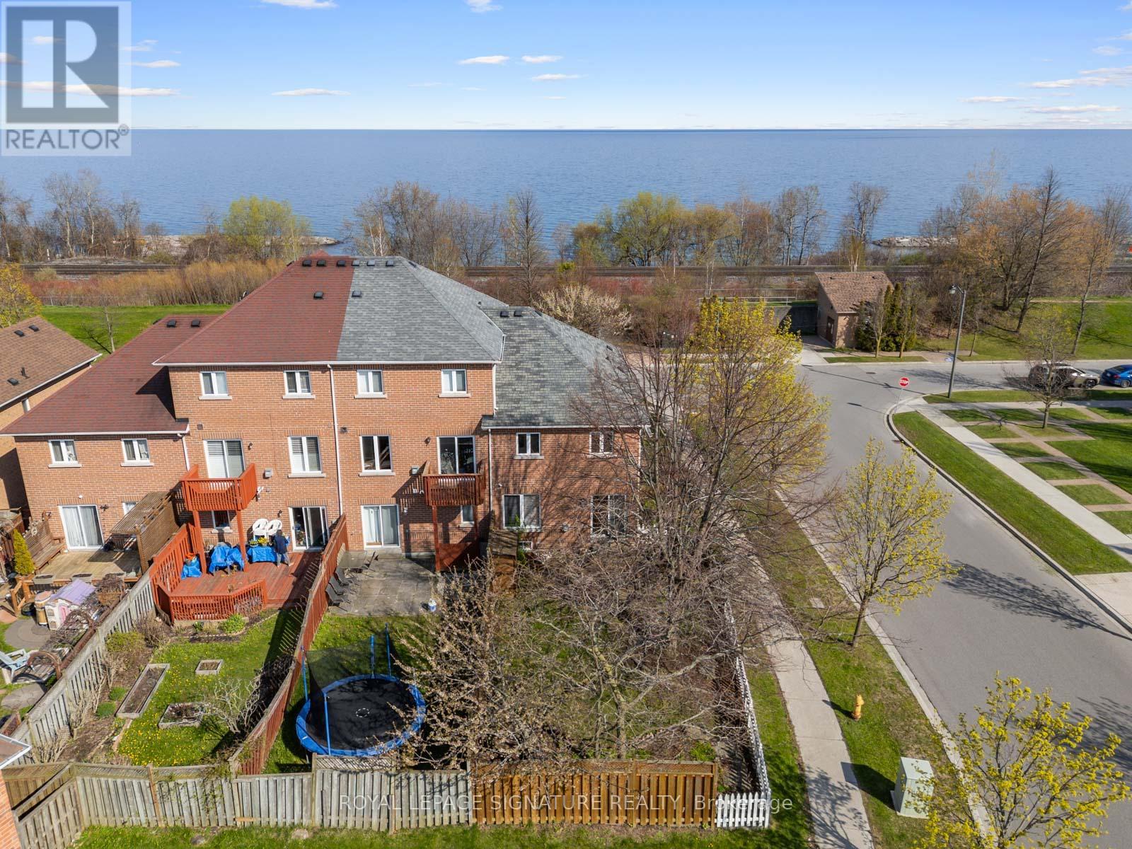 52 Lakeridge Drive, Toronto (centennial Scarborough), Ontario
