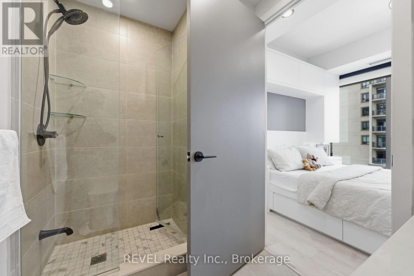 405 - 2450 Old Bronte Road, Oakville (wm Westmount), Ontario