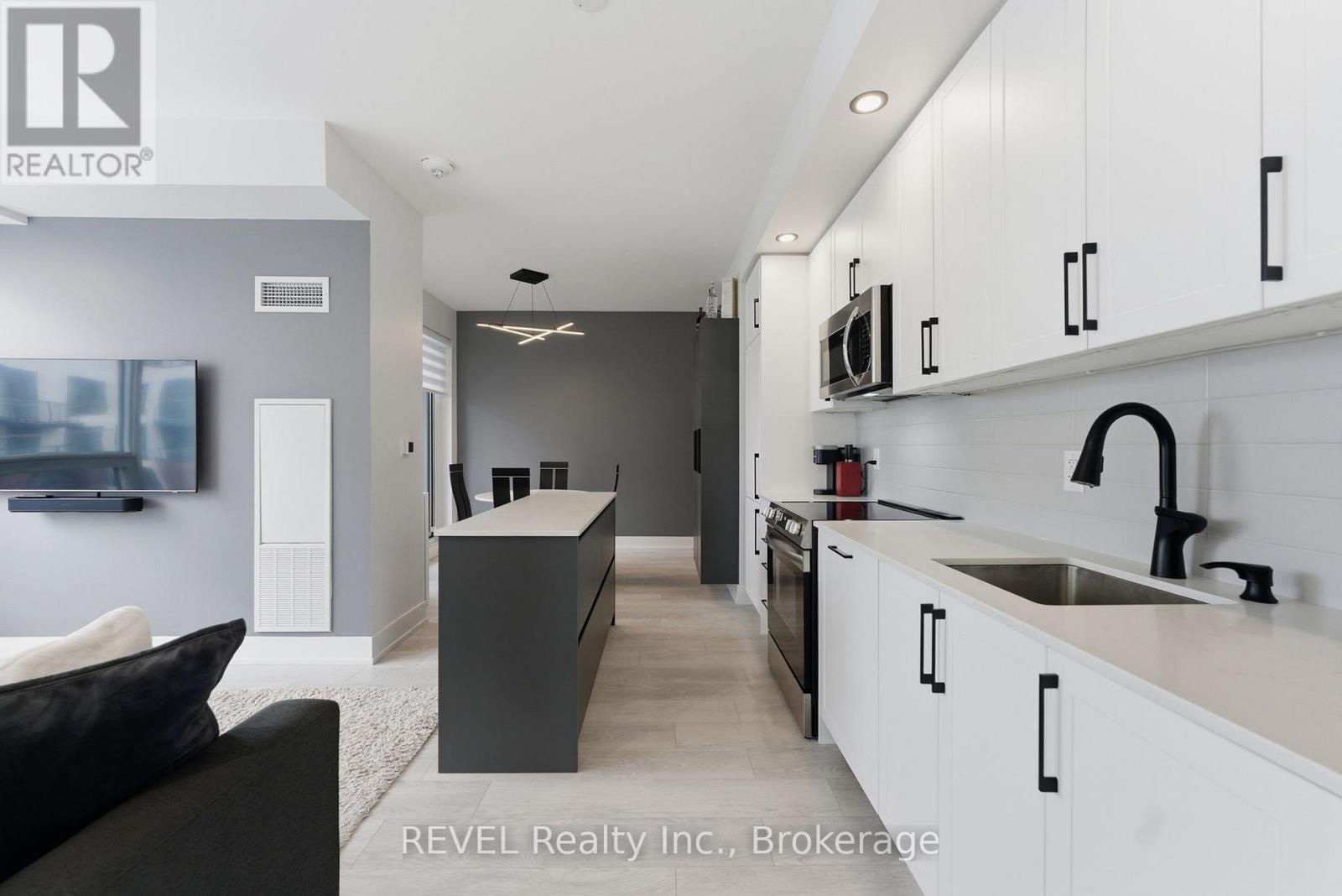 405 - 2450 Old Bronte Road, Oakville (wm Westmount), Ontario