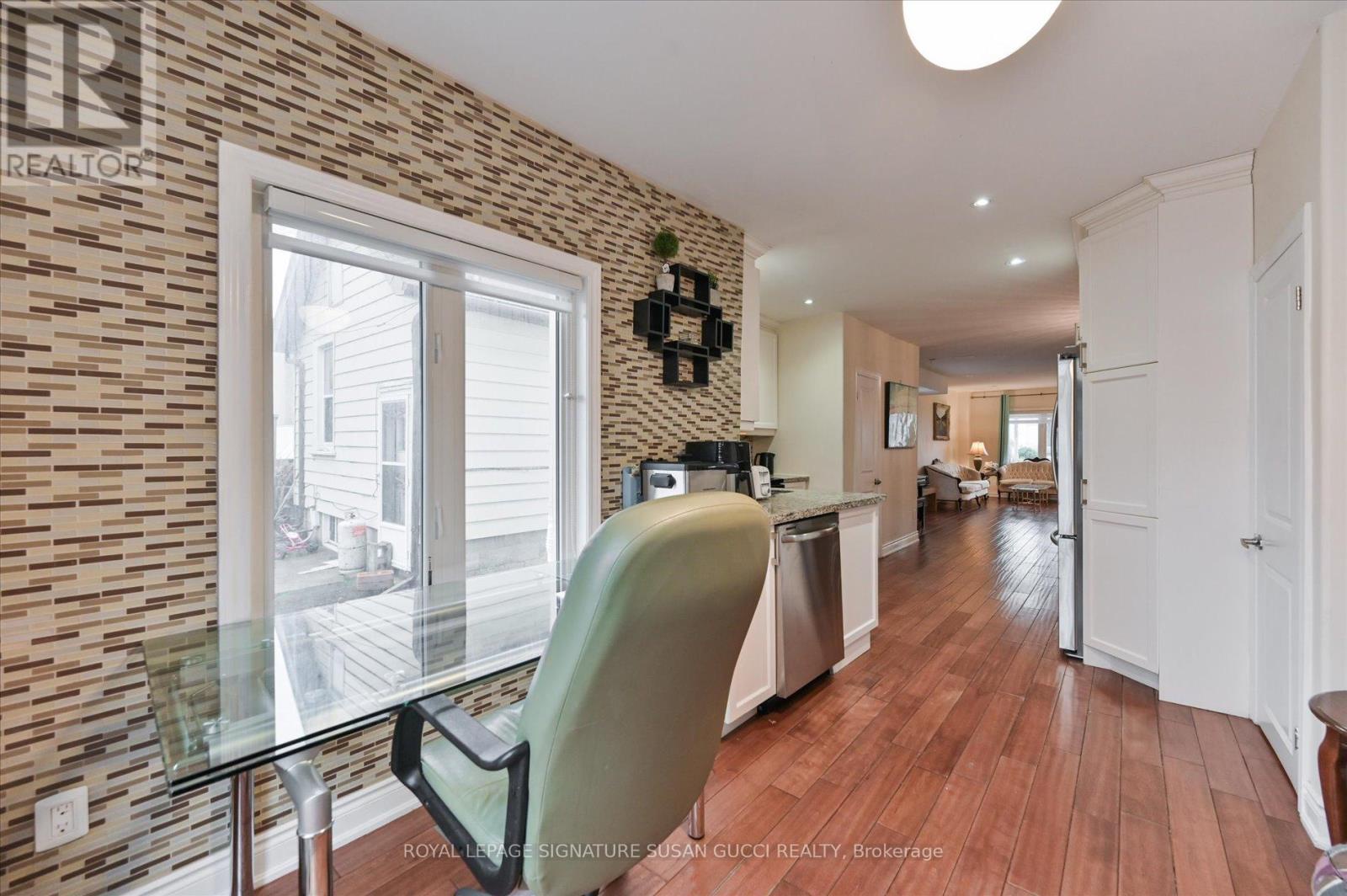 838 Sammon Avenue, Toronto (danforth Village-east York), Ontario