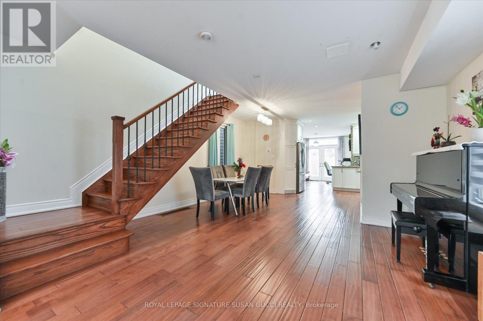 838 Sammon Avenue, Toronto (danforth Village-east York), Ontario