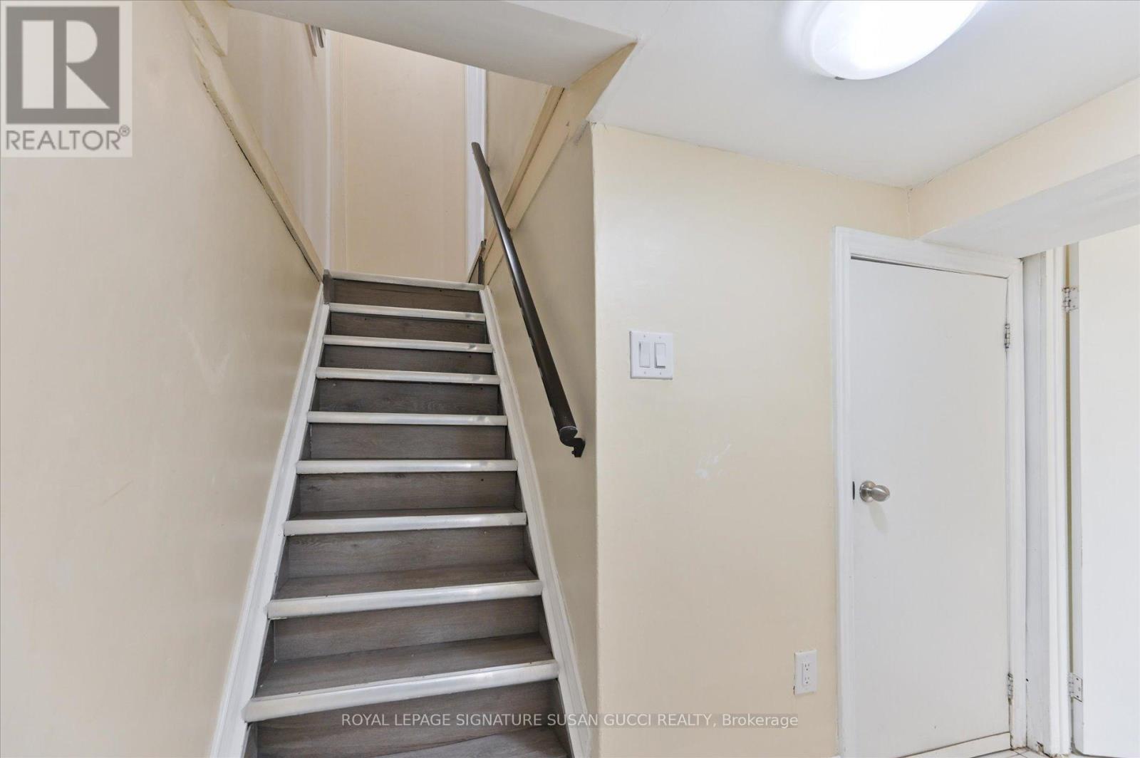 838 Sammon Avenue, Toronto (danforth Village-east York), Ontario