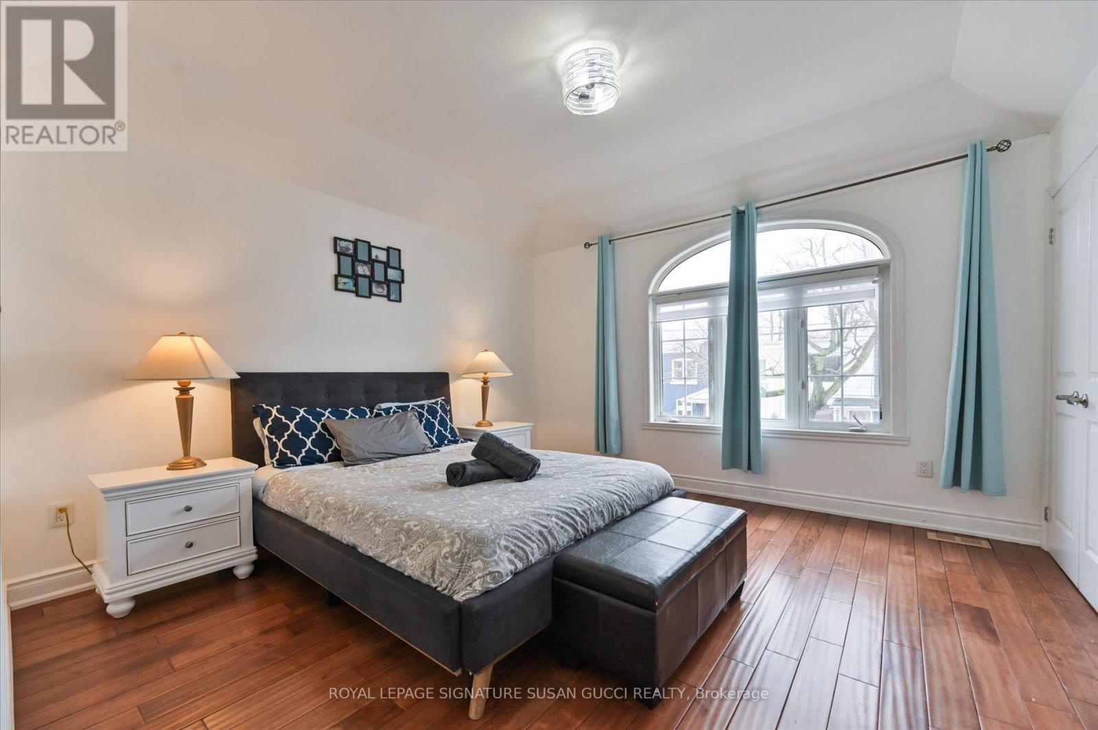 838 Sammon Avenue, Toronto (danforth Village-east York), Ontario