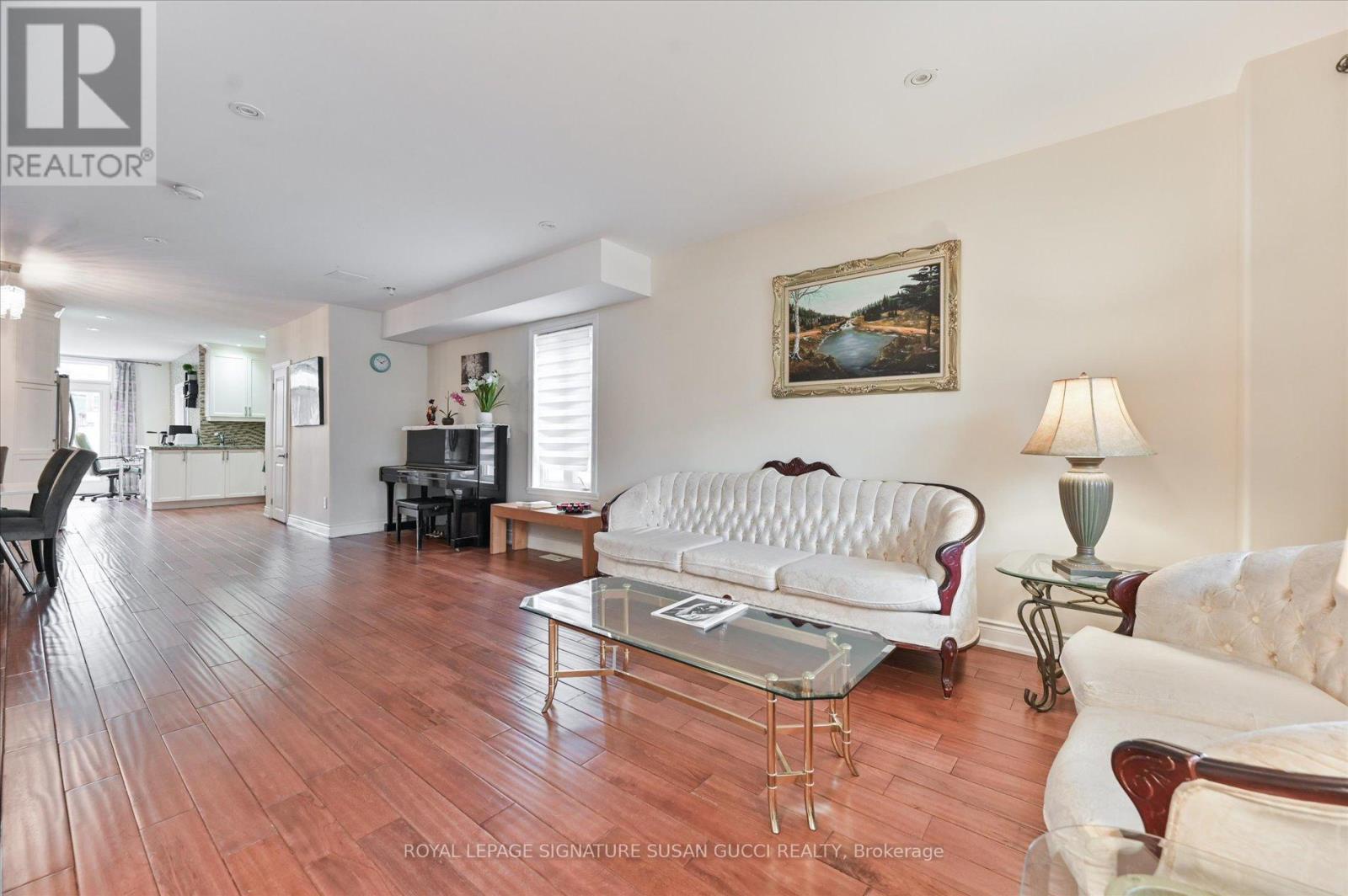 838 Sammon Avenue, Toronto (danforth Village-east York), Ontario