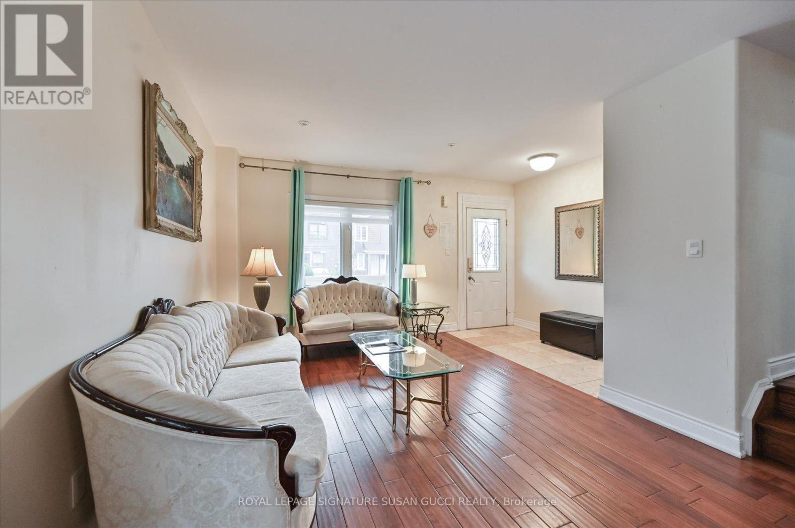 838 Sammon Avenue, Toronto (danforth Village-east York), Ontario