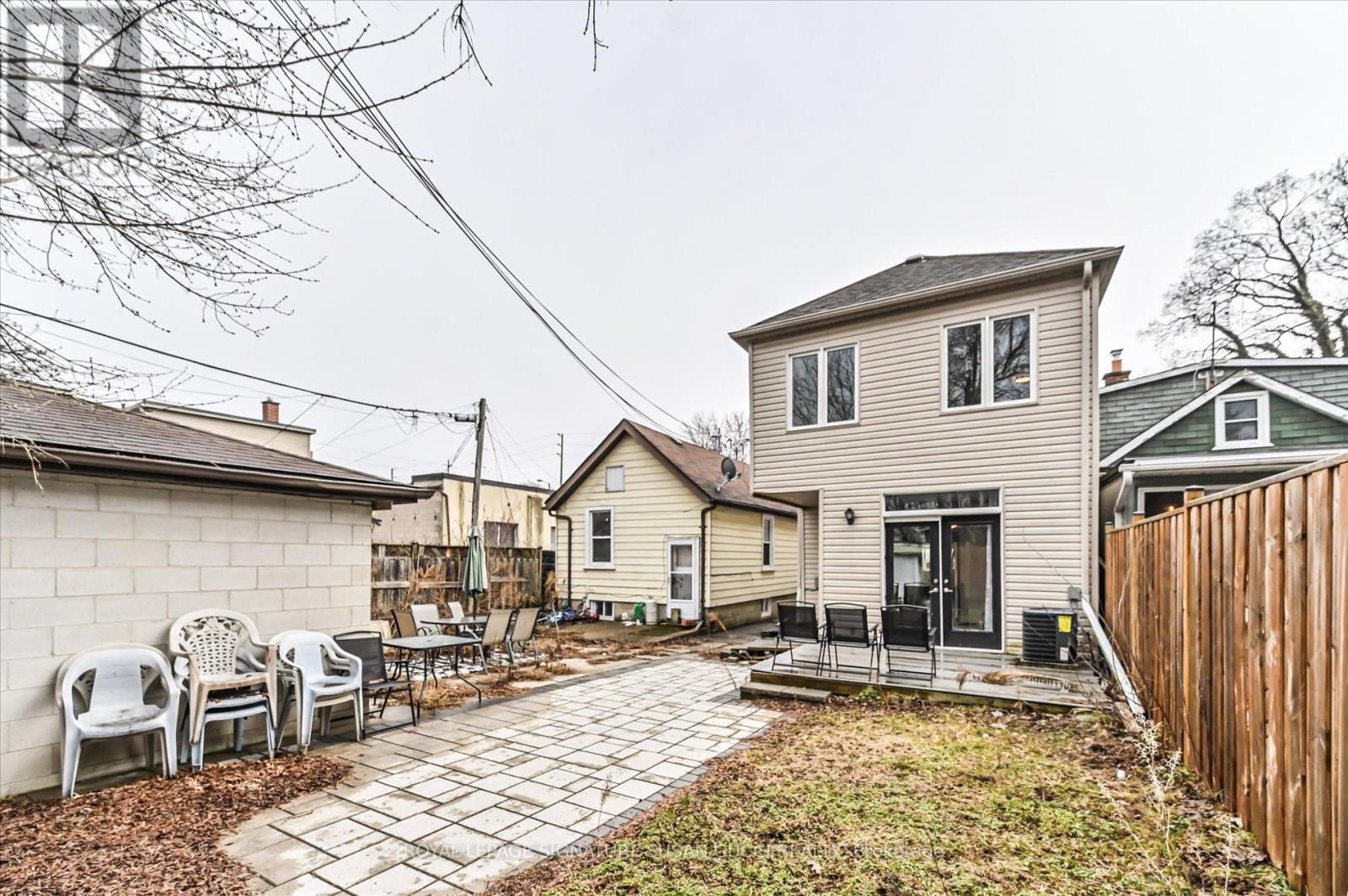 838 Sammon Avenue, Toronto (danforth Village-east York), Ontario