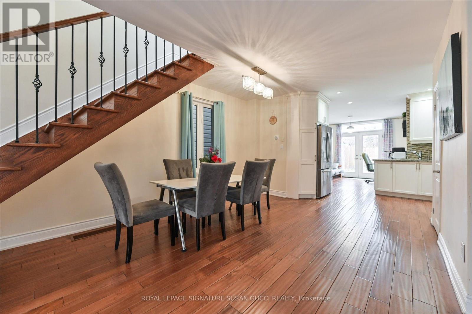 838 Sammon Avenue, Toronto (danforth Village-east York), Ontario