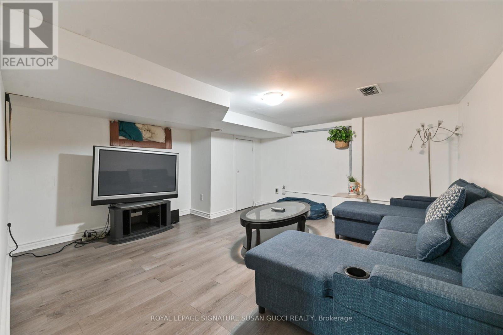 838 Sammon Avenue, Toronto (danforth Village-east York), Ontario