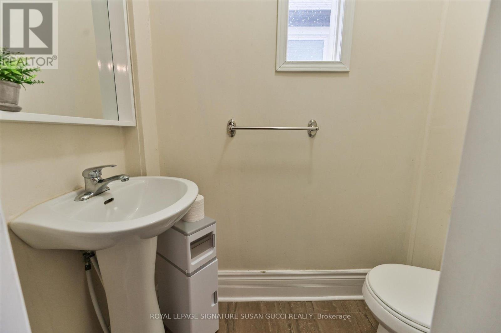 838 Sammon Avenue, Toronto (danforth Village-east York), Ontario