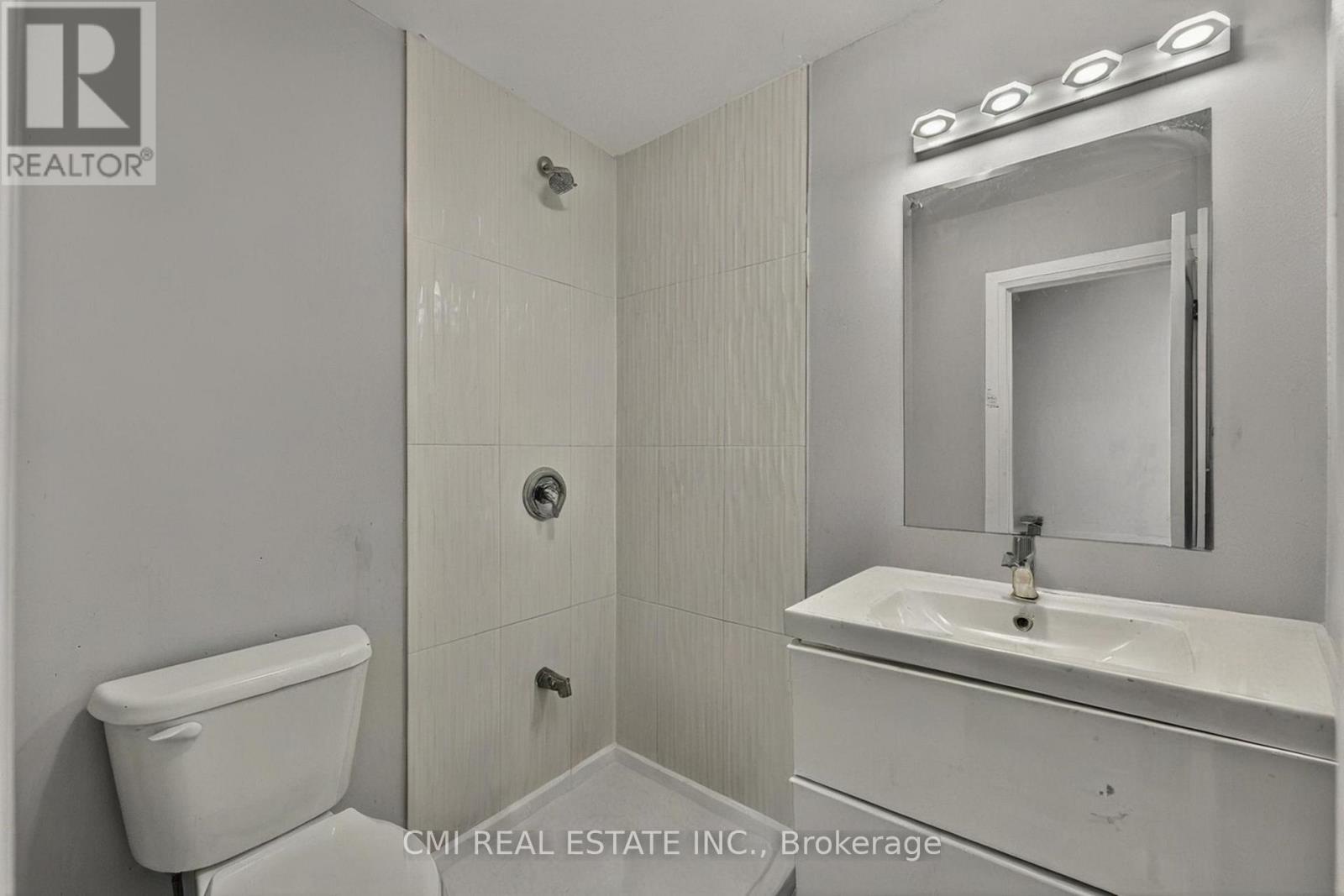 20 Jeavons Avenue, Toronto (clairlea-birchmount), Ontario
