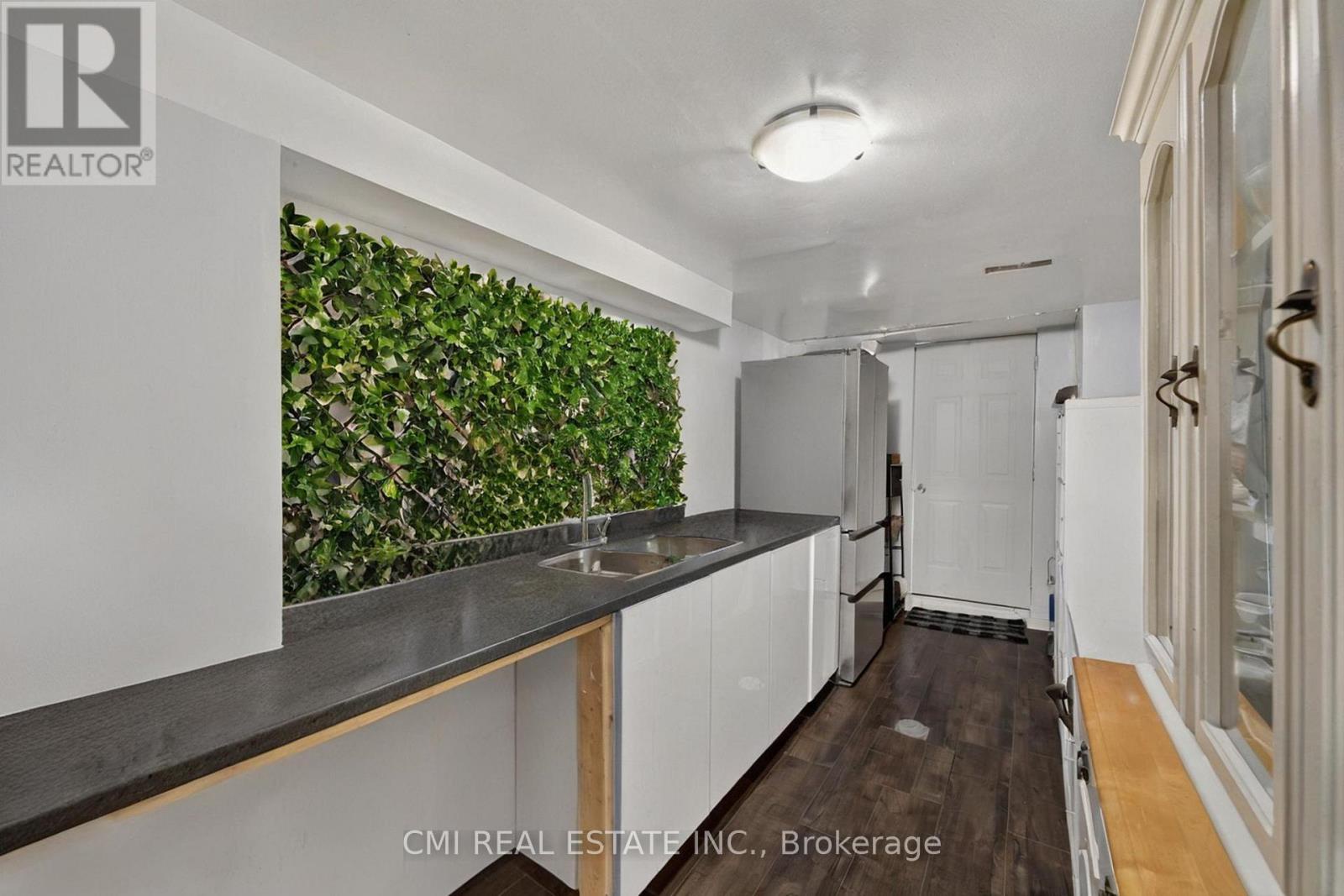 20 Jeavons Avenue, Toronto (clairlea-birchmount), Ontario
