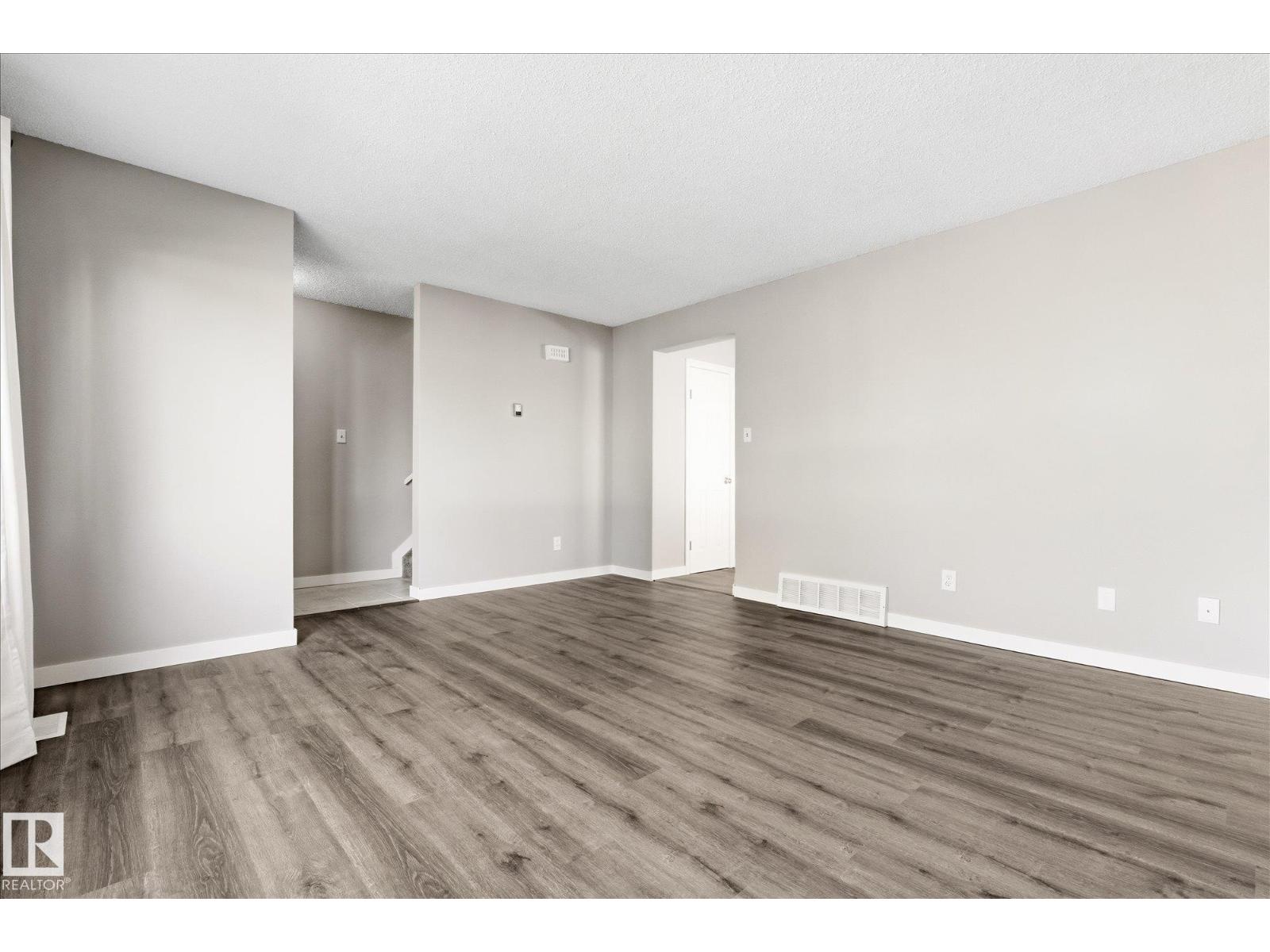 7929 95b Av, Fort Saskatchewan, Alberta