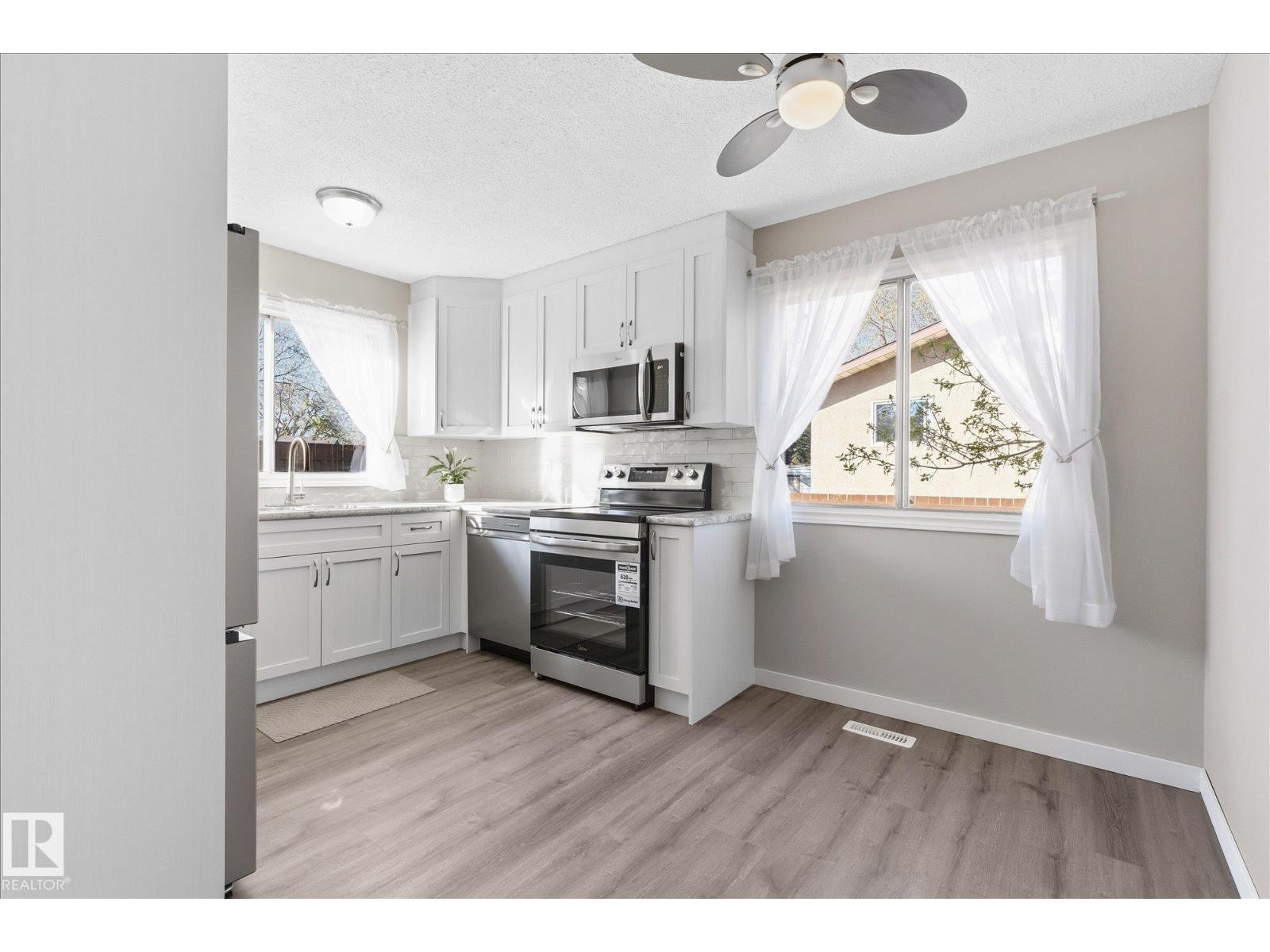 7929 95b Av, Fort Saskatchewan, Alberta
