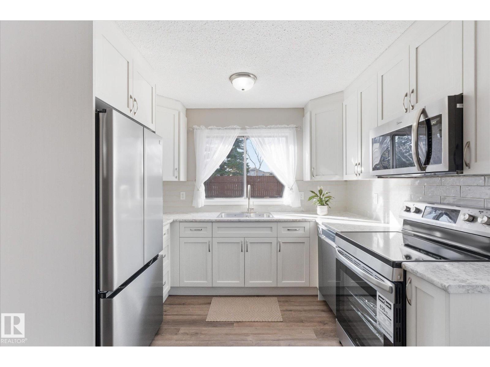 7929 95b Av, Fort Saskatchewan, Alberta