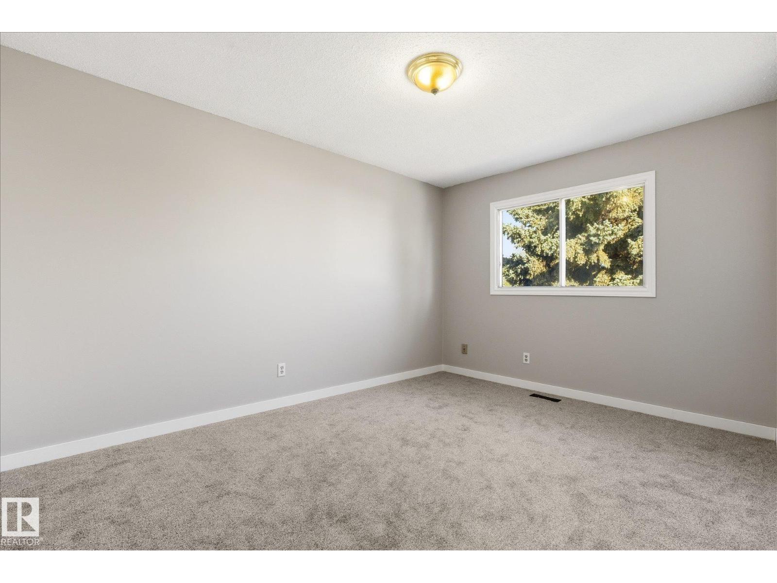 7929 95b Av, Fort Saskatchewan, Alberta