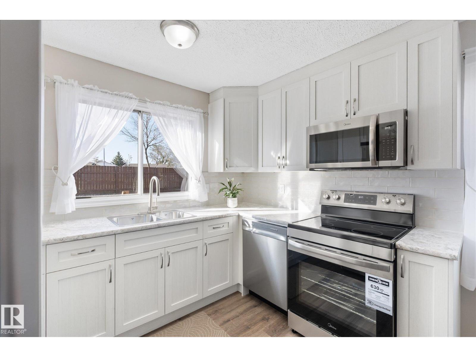 7929 95b Av, Fort Saskatchewan, Alberta