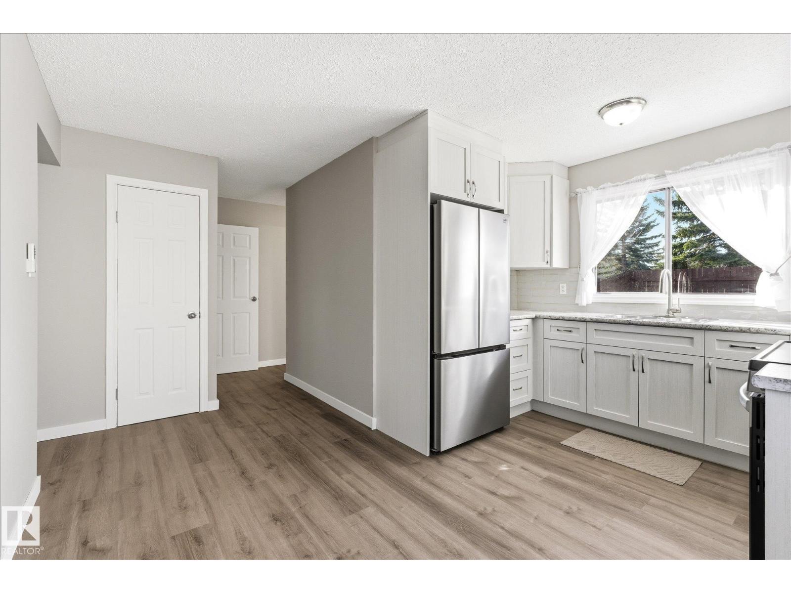 7929 95b Av, Fort Saskatchewan, Alberta