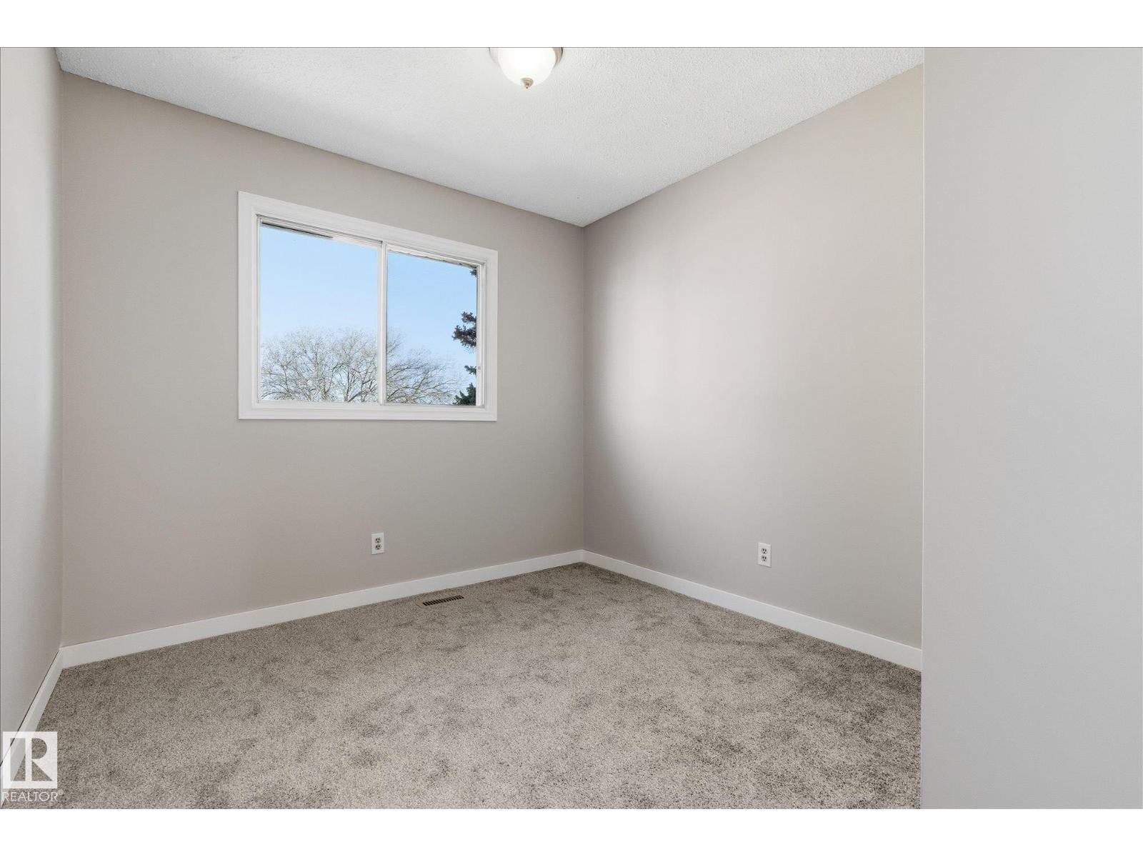 7929 95b Av, Fort Saskatchewan, Alberta