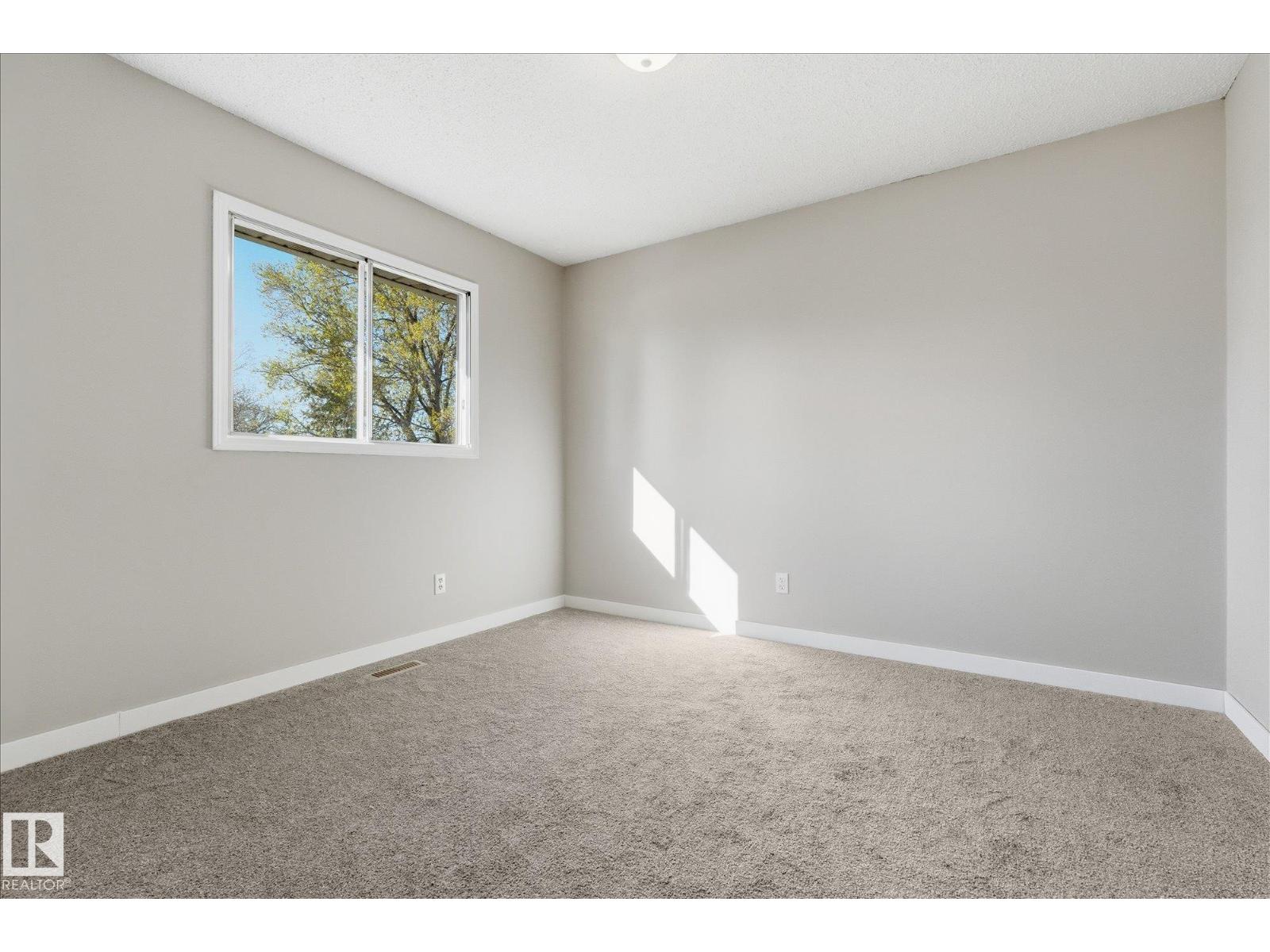 7929 95b Av, Fort Saskatchewan, Alberta