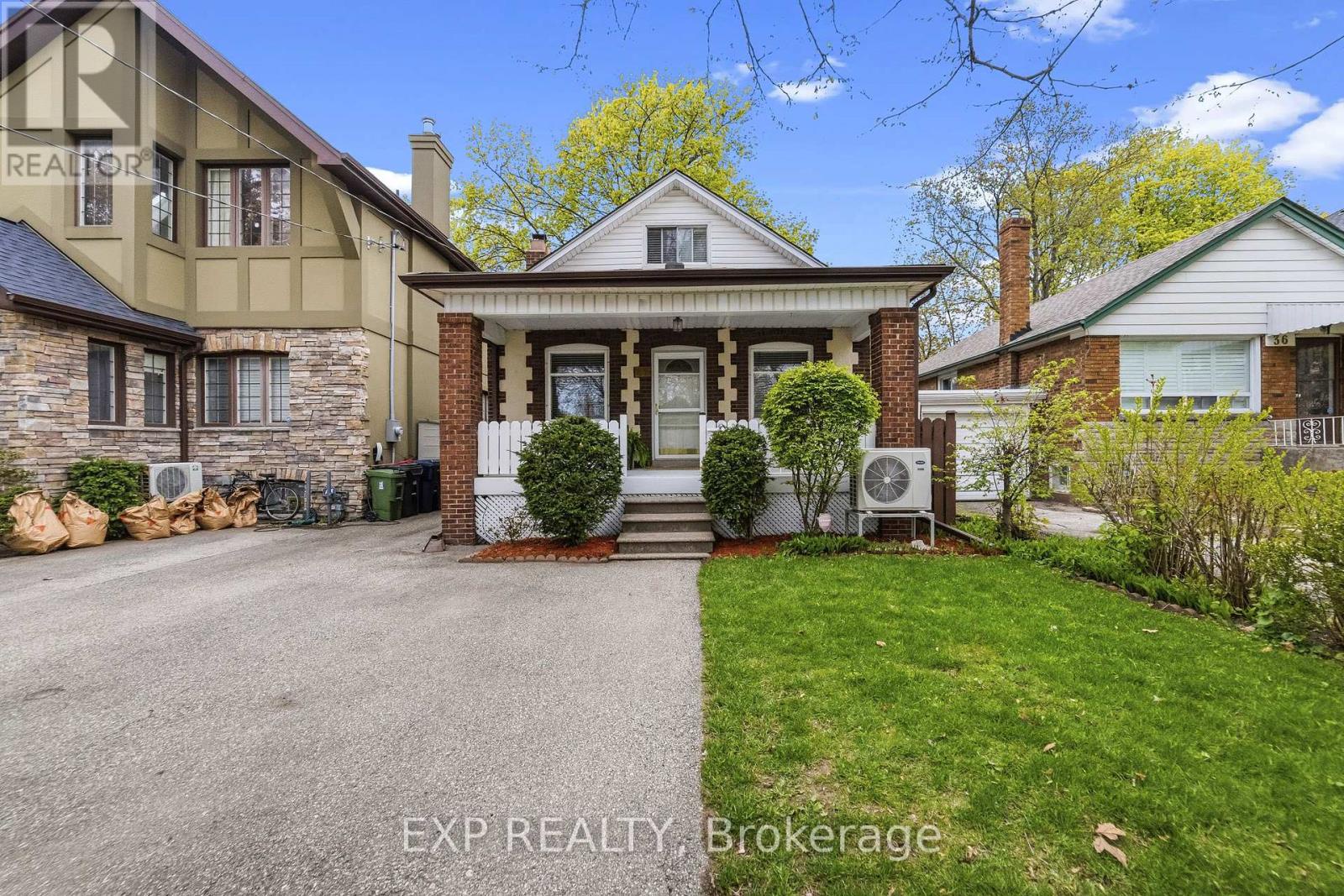 42 Clissold Road N, Toronto (islington-city Centre West), Ontario