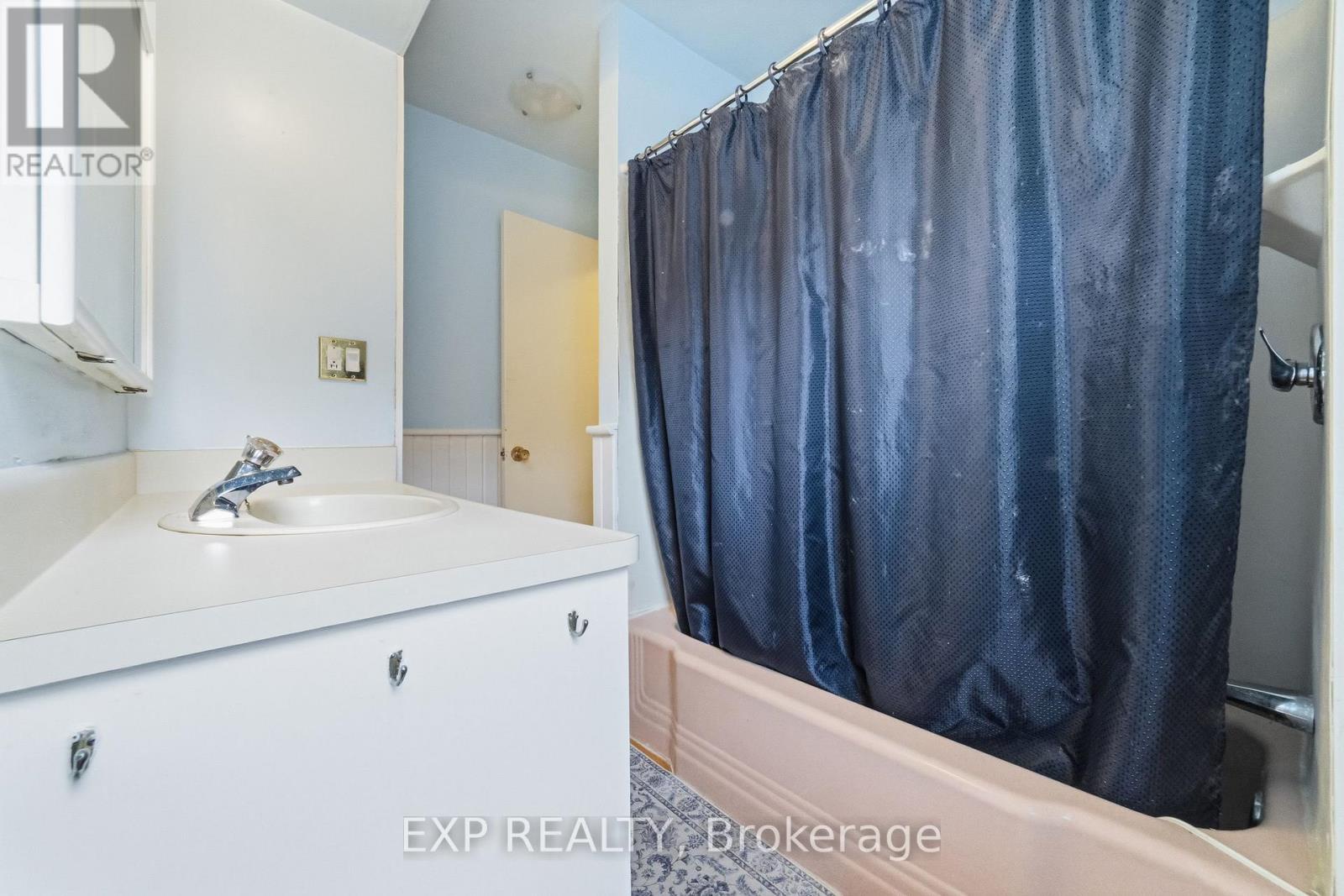 42 Clissold Road N, Toronto (islington-city Centre West), Ontario