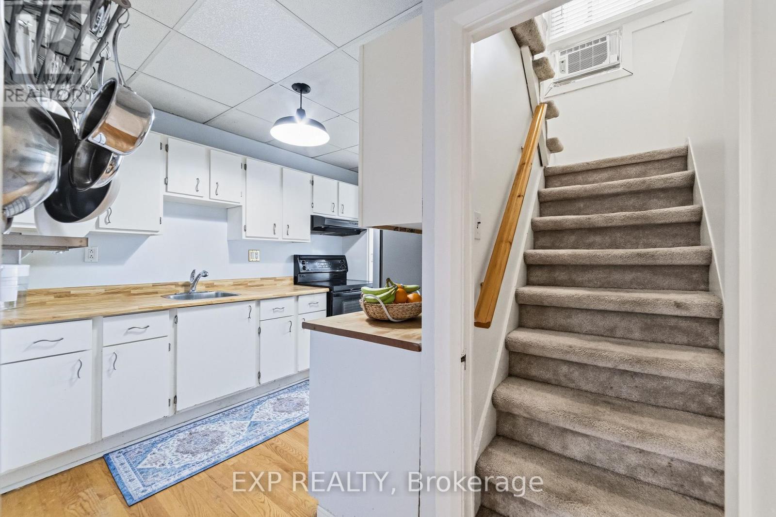 42 Clissold Road N, Toronto (islington-city Centre West), Ontario