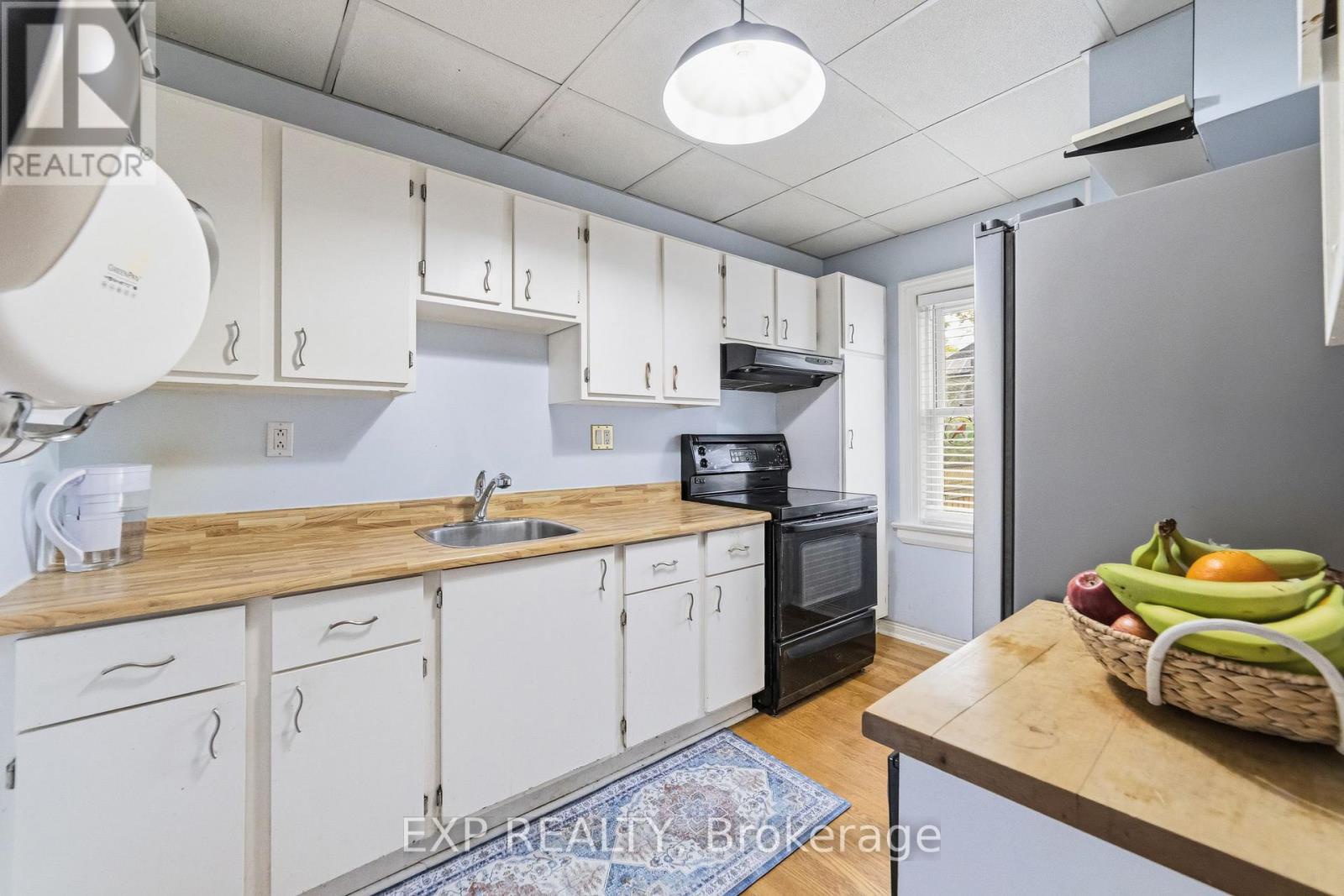 42 Clissold Road N, Toronto (islington-city Centre West), Ontario