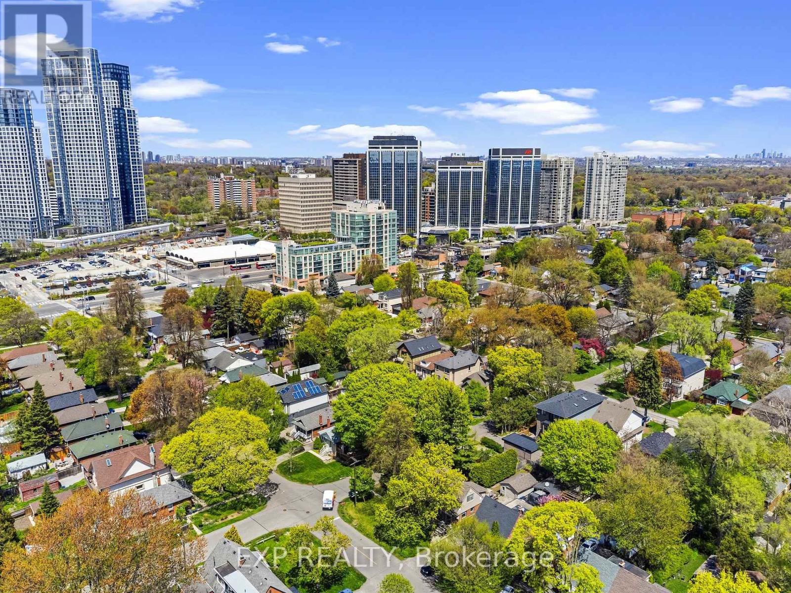 42 Clissold Road N, Toronto (islington-city Centre West), Ontario
