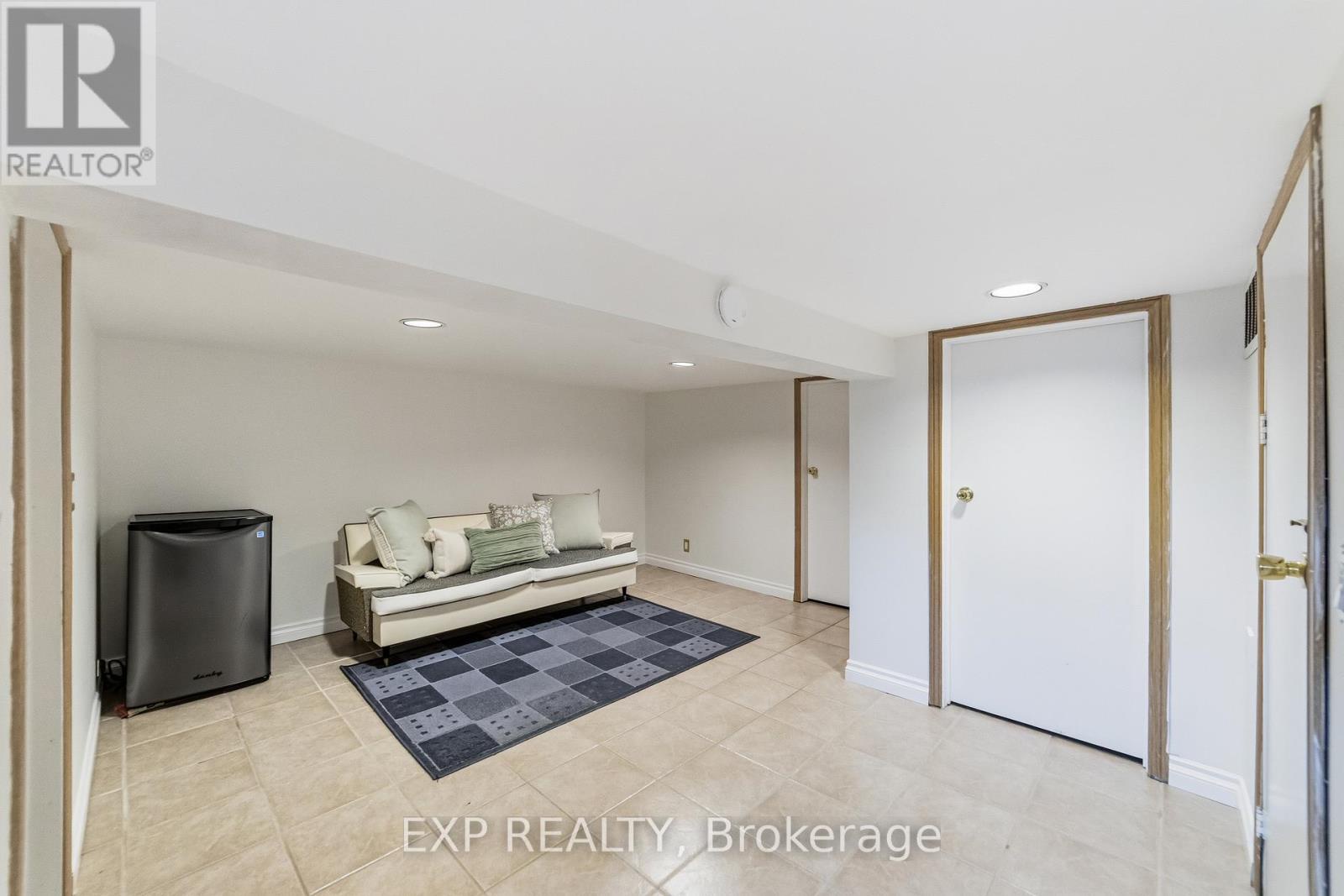 42 Clissold Road N, Toronto (islington-city Centre West), Ontario