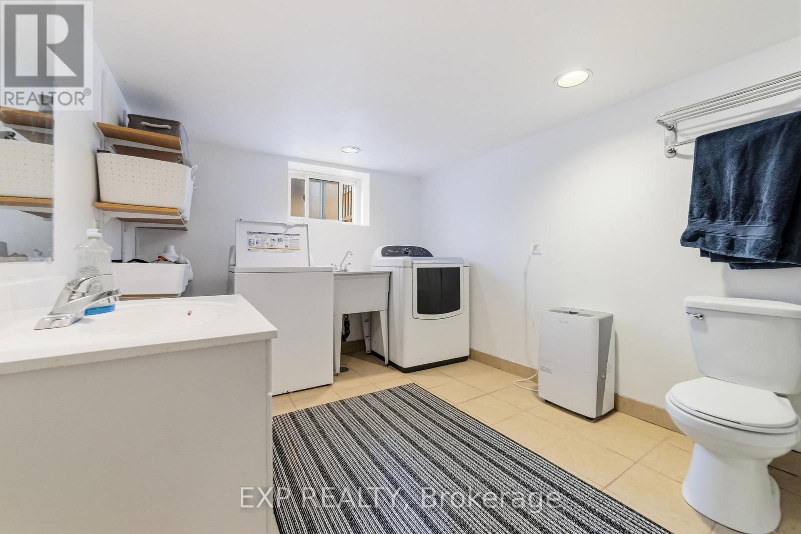 42 Clissold Road N, Toronto (islington-city Centre West), Ontario