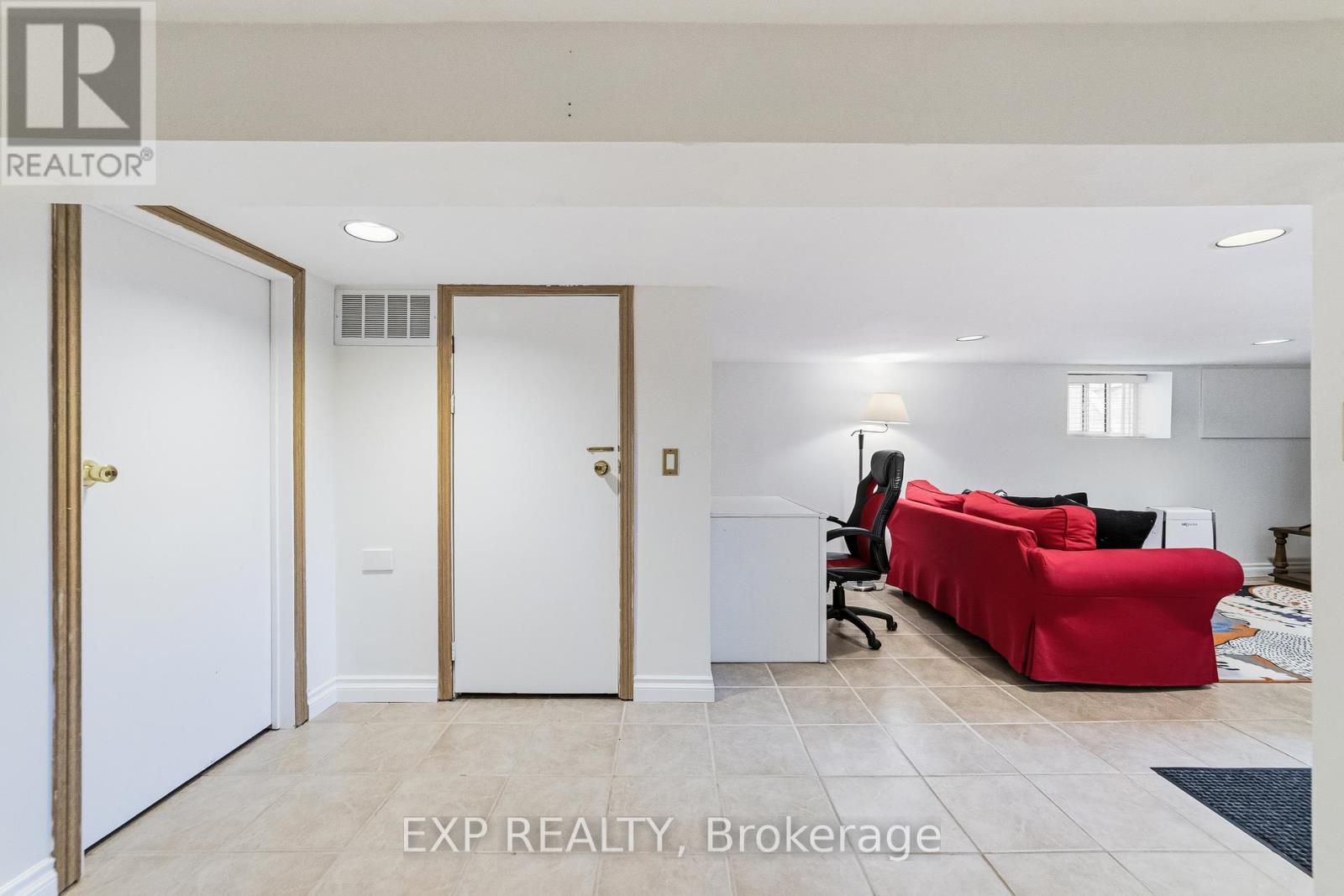 42 Clissold Road N, Toronto (islington-city Centre West), Ontario