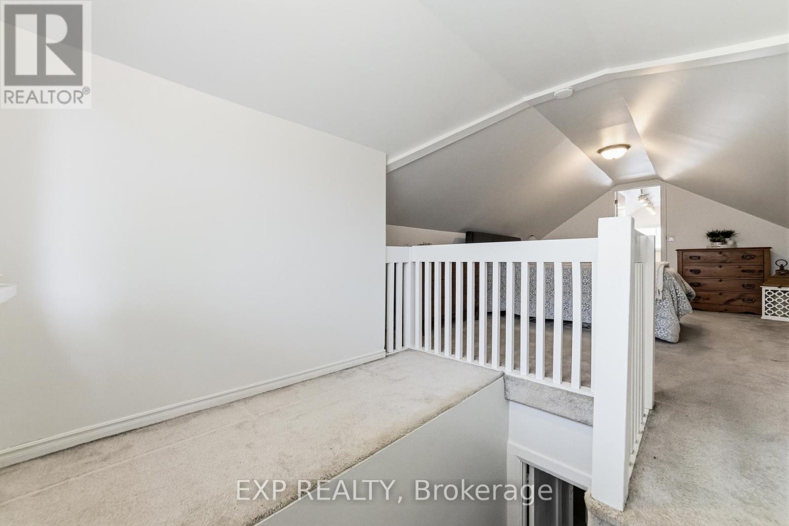 42 Clissold Road N, Toronto (islington-city Centre West), Ontario