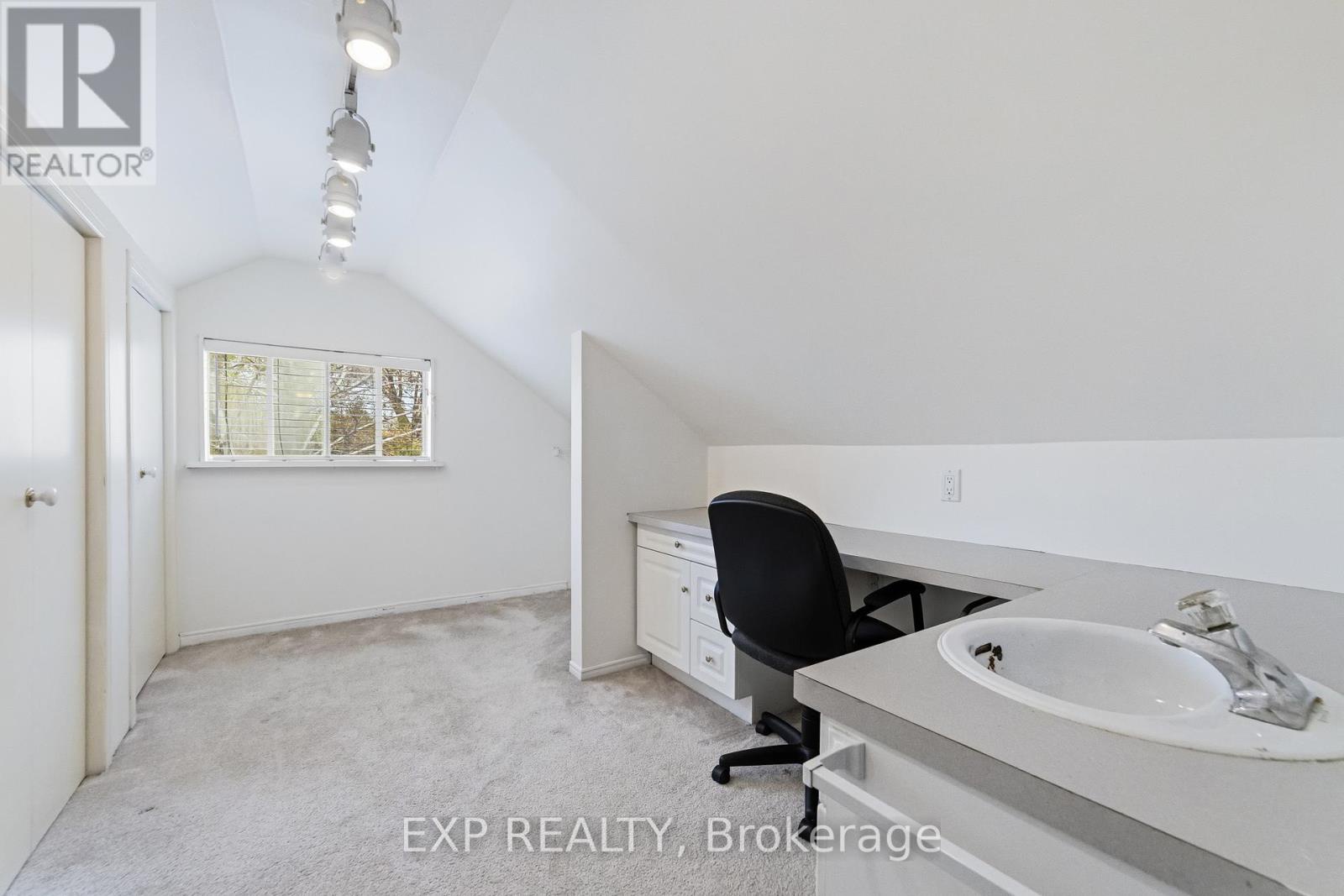 42 Clissold Road N, Toronto (islington-city Centre West), Ontario