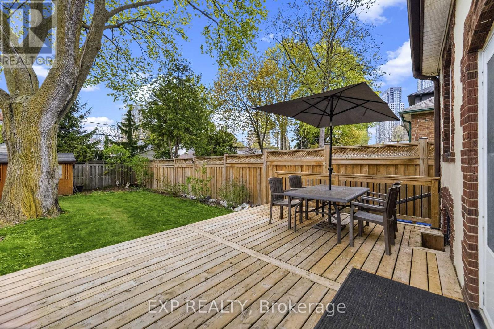 42 Clissold Road N, Toronto (islington-city Centre West), Ontario