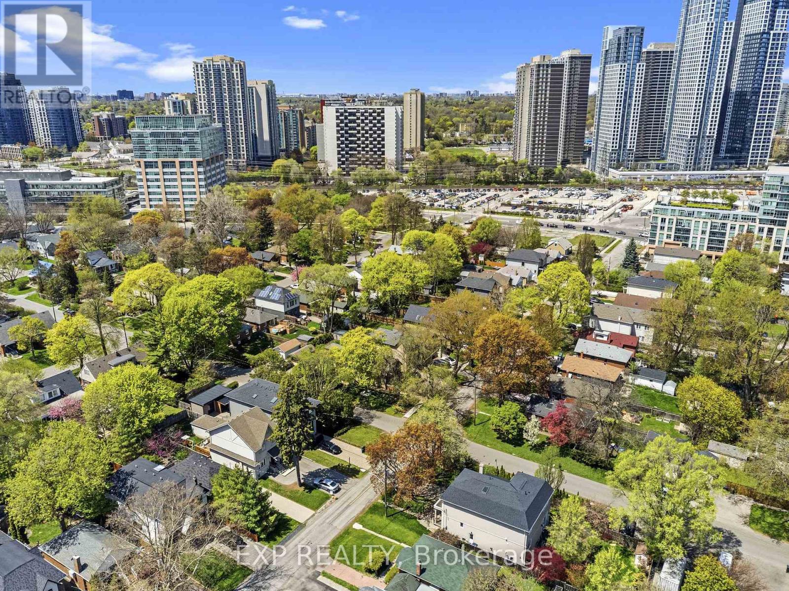 42 Clissold Road N, Toronto (islington-city Centre West), Ontario